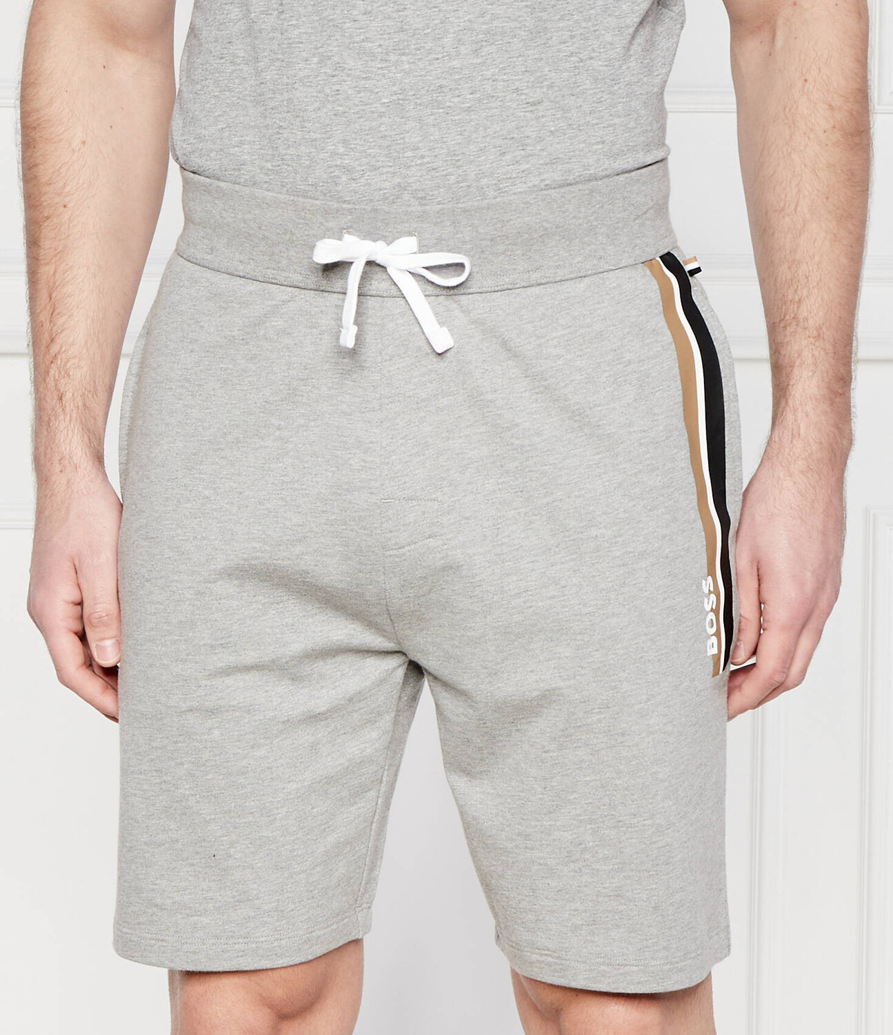 

Спортивные шорты BOSS BLACK Authentic Regular Fit, серый