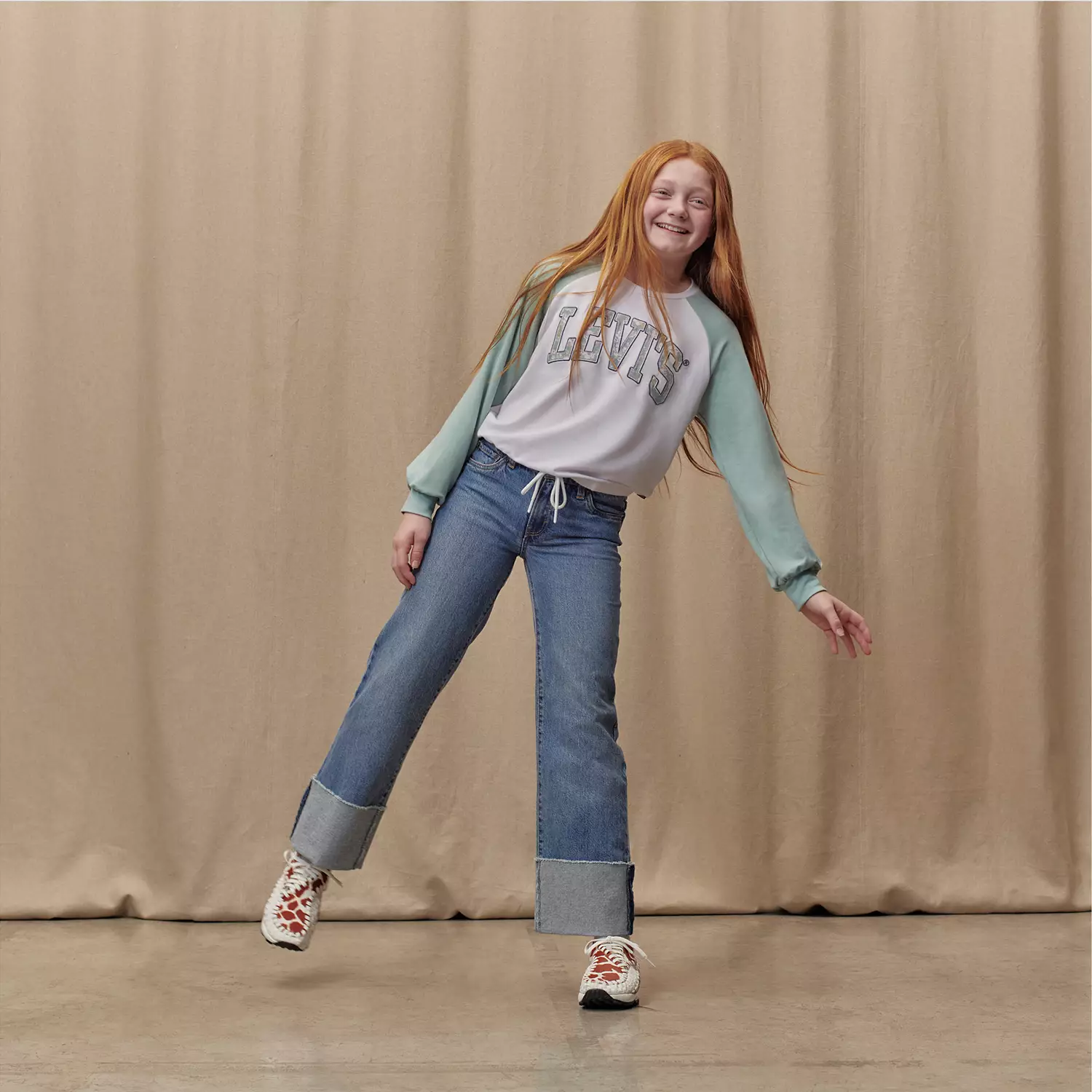 

Футболка с длинным рукавом Collegiate Floral для девочек крупных размеров 7-16 Levi's, цвет Levi's Blue Surf