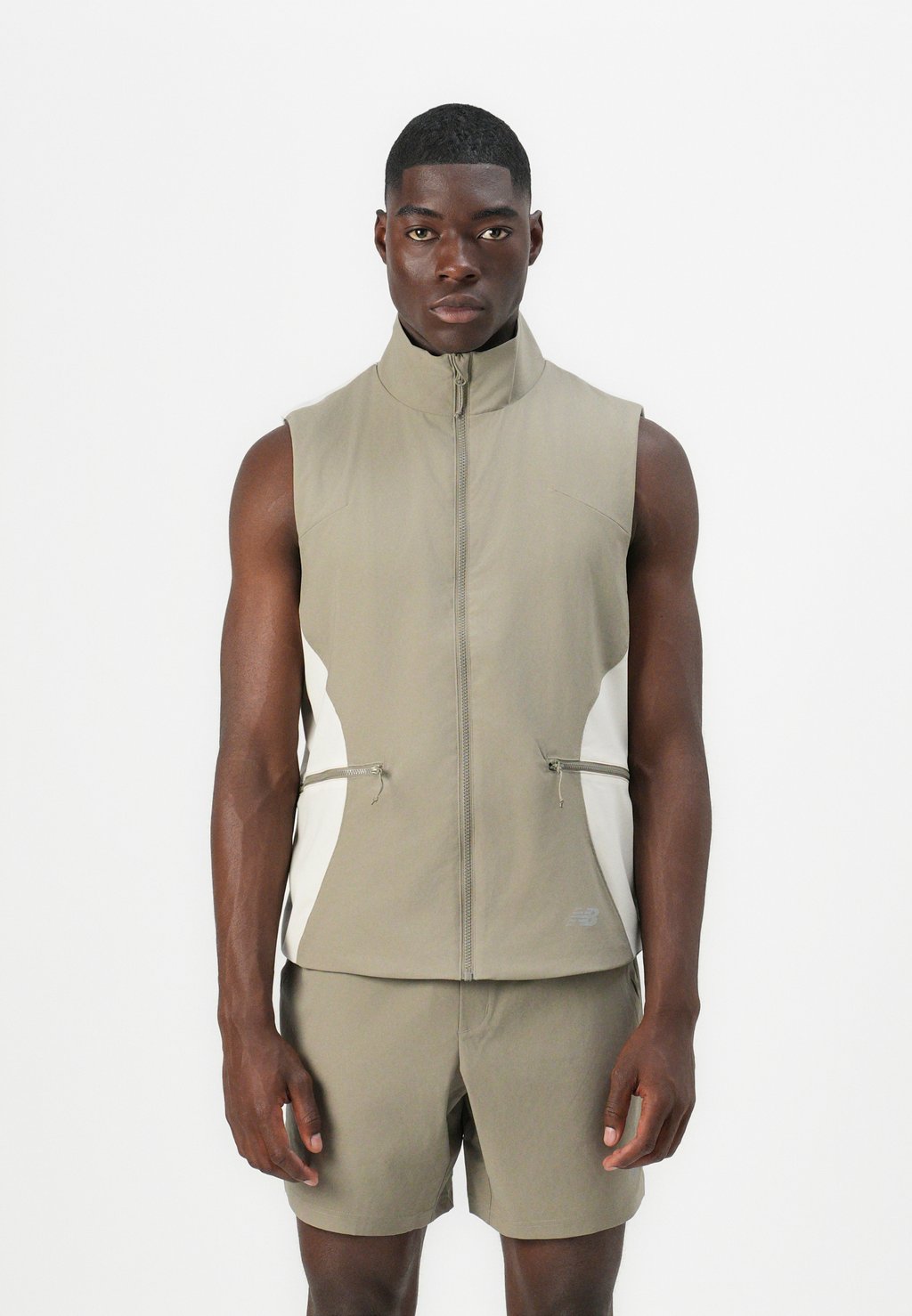 

Жилет UTILITY GILET New Balance, светло-коричневый