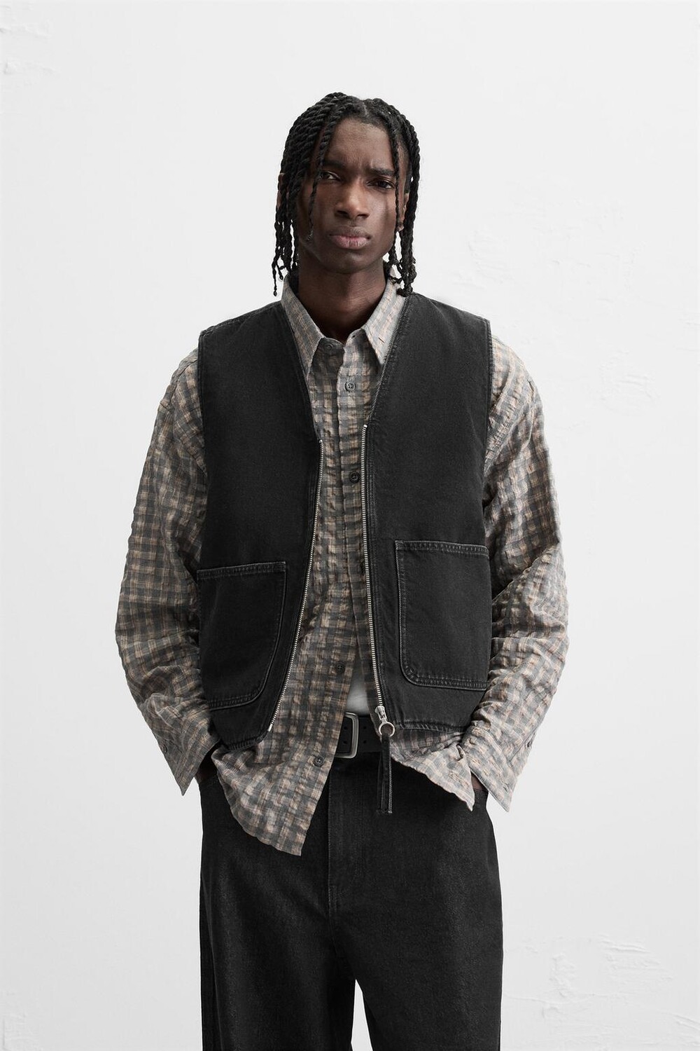 

Джинсовый жилет с карманами ZARA, черный