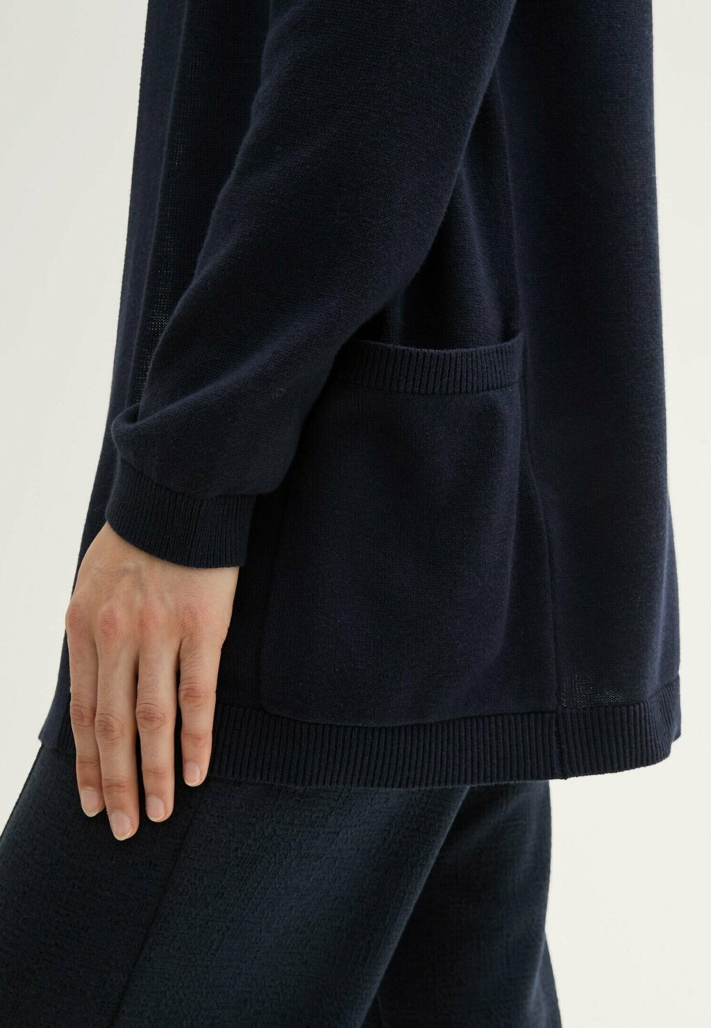 

Кардиган MIT AUFGESETZTEN TASCHEN TOM TAILOR, темно-синий