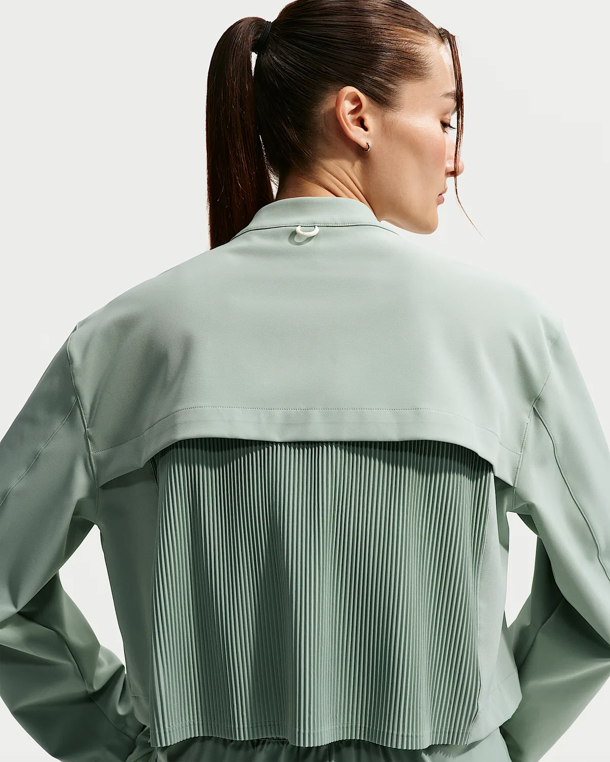 Женская куртка Nike 24.7 PerfectStretch Dri-FIT свободного кроя, Steam/Steam/Dutch Green — фото 2