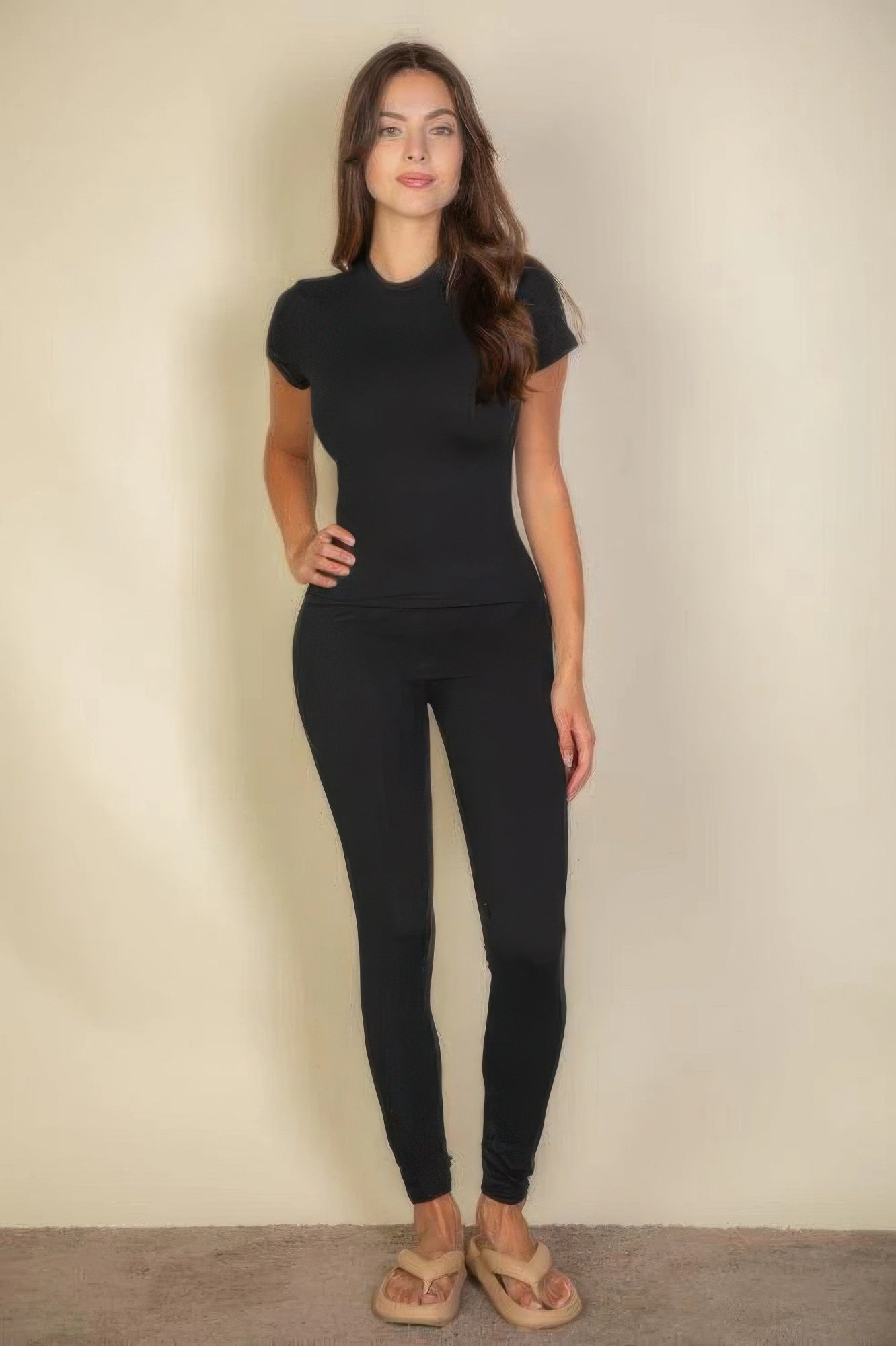 

FASHNZFAB Футболка с коротким рукавом и круглым вырезом, черный