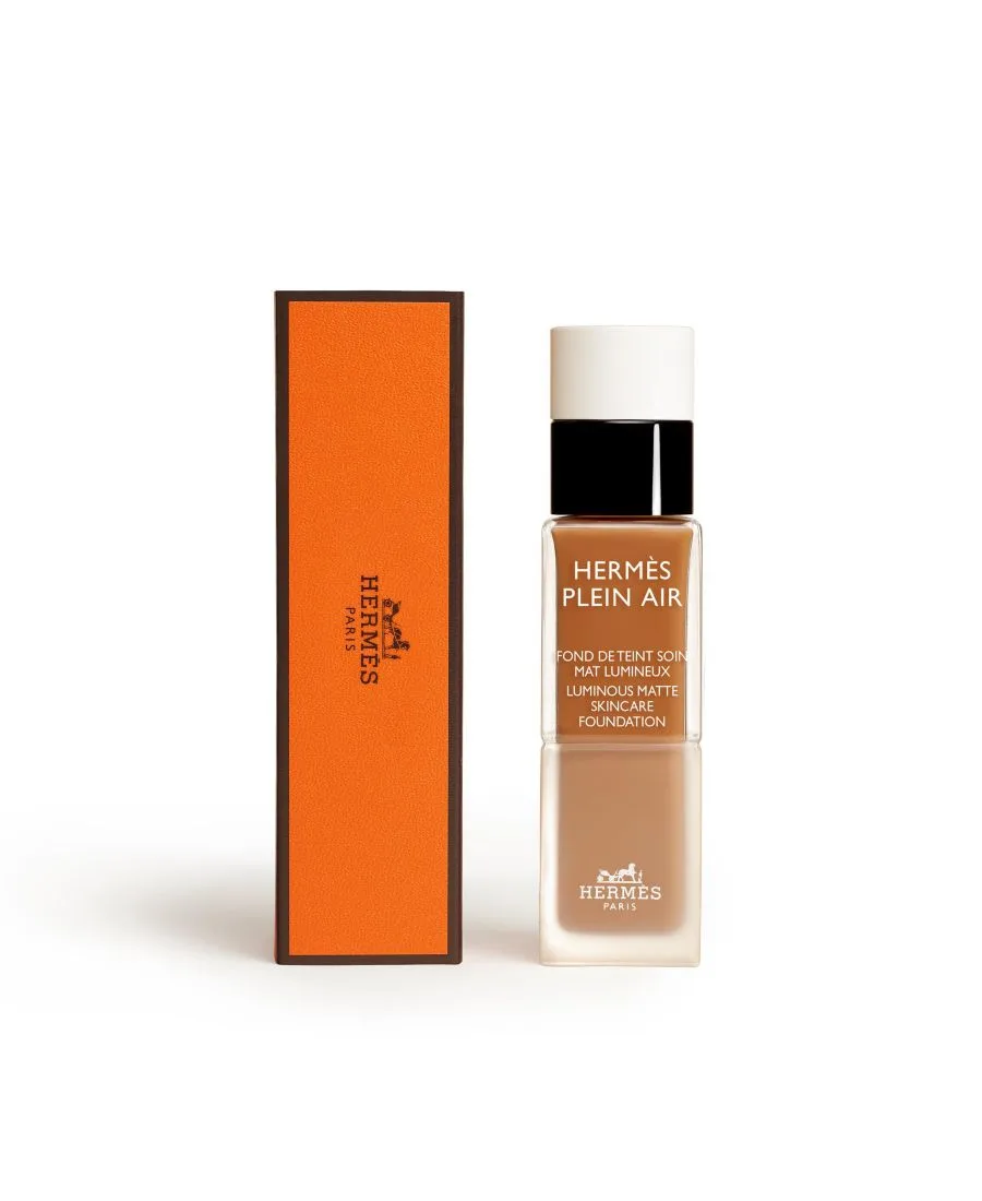 Тональная основа Plein Air, Luminous Matte Skincare Foundation, 1,11 унции HERMÈS, 71w cognac is a warm, coppery deep бежевый — фото 2
