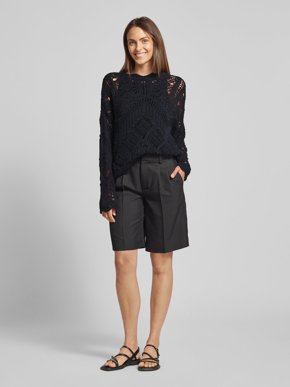 

Укороченный вязаный свитер с ажурным узором модель «КЕНИЯ» Vero Moda, черный