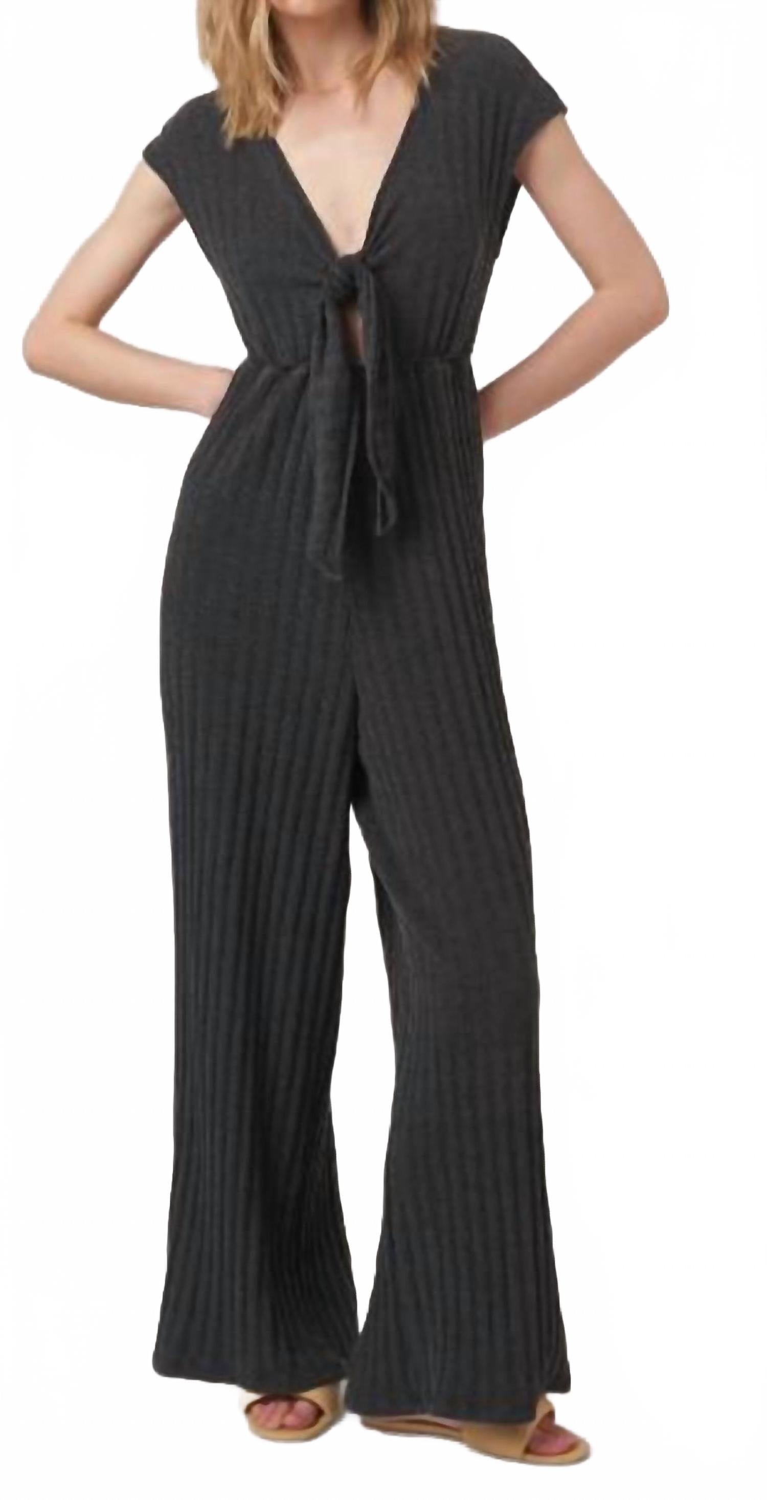 

Лоуа Тай Риб комбинезон в черном цвете PROJECT SOCIAL T