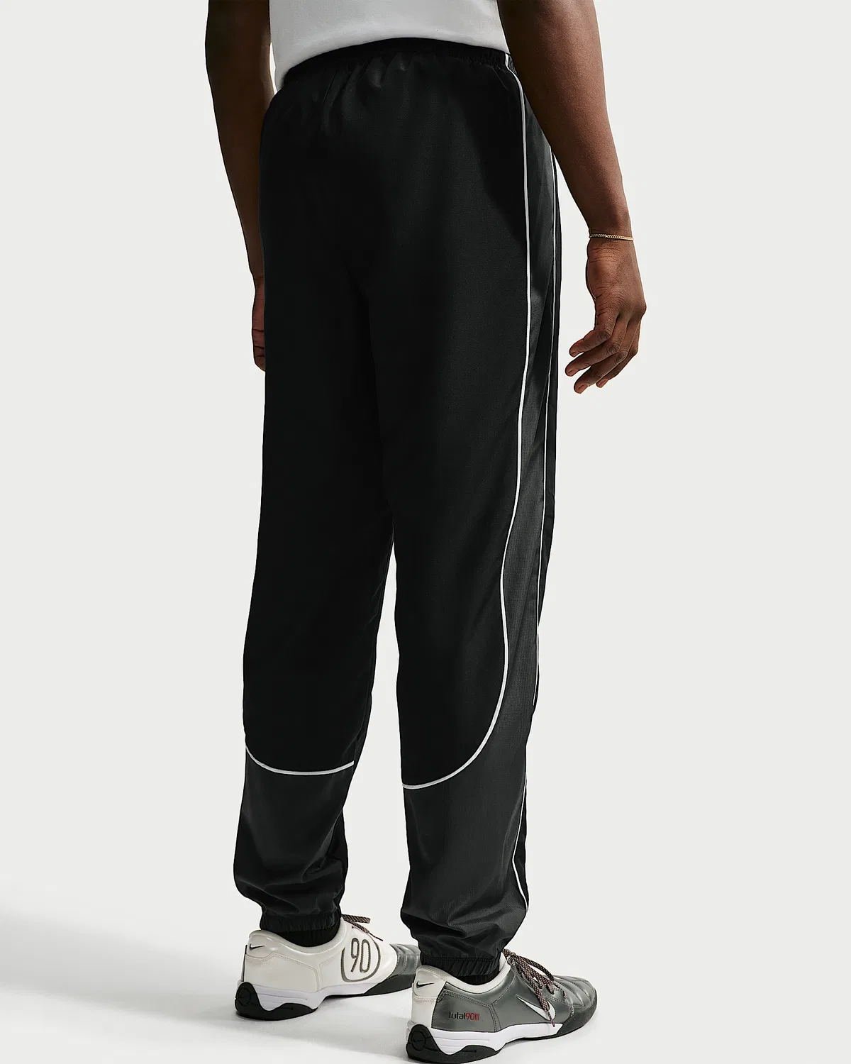 Мужские тренировочные штаны Nike Academy+ Repel Soccer Woven, Black/Anthracite/White/White — фото 3