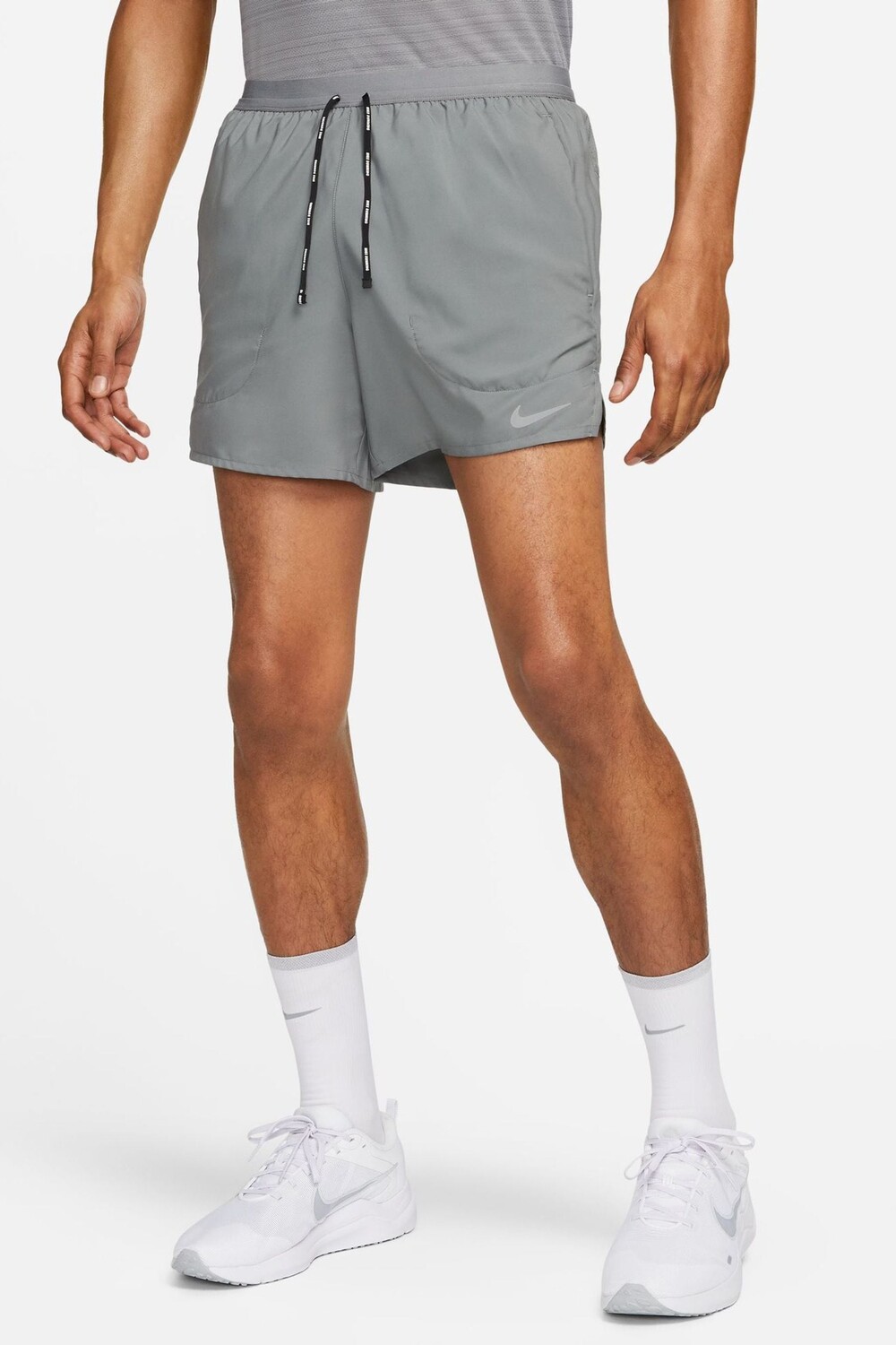 

Шорты для бега 5 дюймов Flex Stride Nike, серый