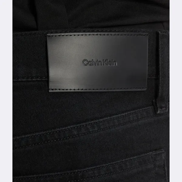 Выстиранные черные джинсы узкого кроя Calvin Klein, черный — фото 4