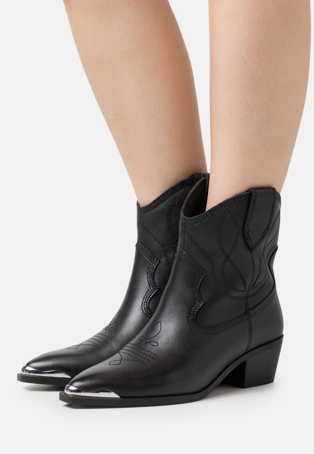 

Байкерские/ковбойские ботильоны ALDO VALLEY, цвет Black