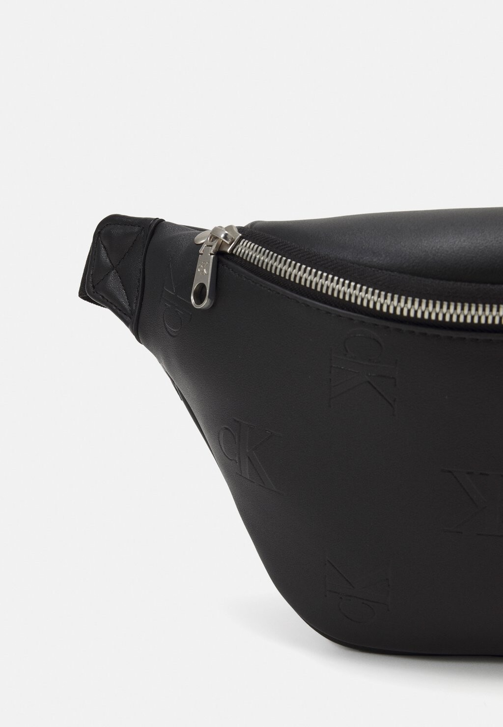 

Поясная сумка WAISTBAG UNISEX Calvin Klein Jeans, черный