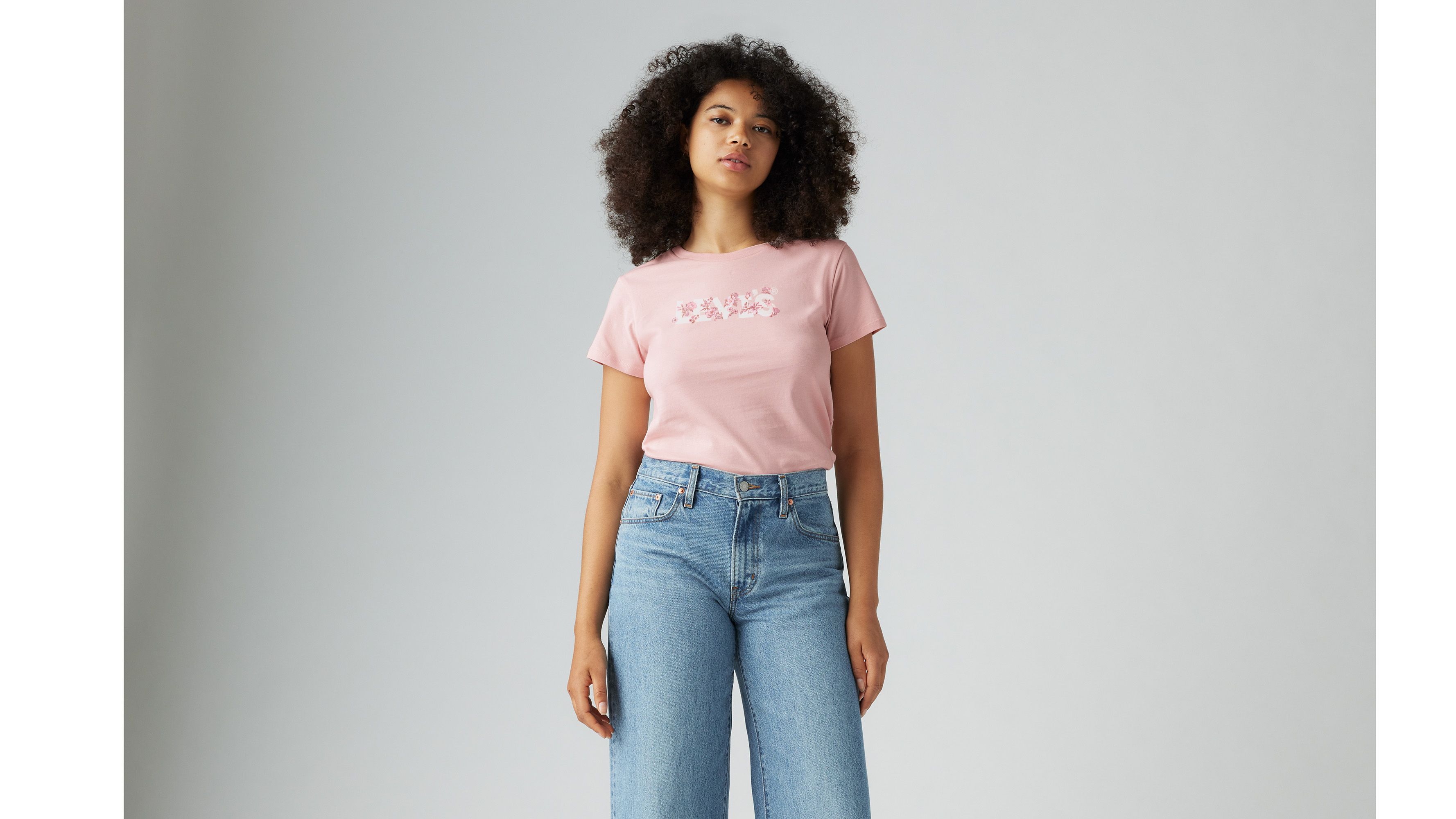 

Идеальная футболка Levi's, цвет Tapestry Floral Hl F - Pink