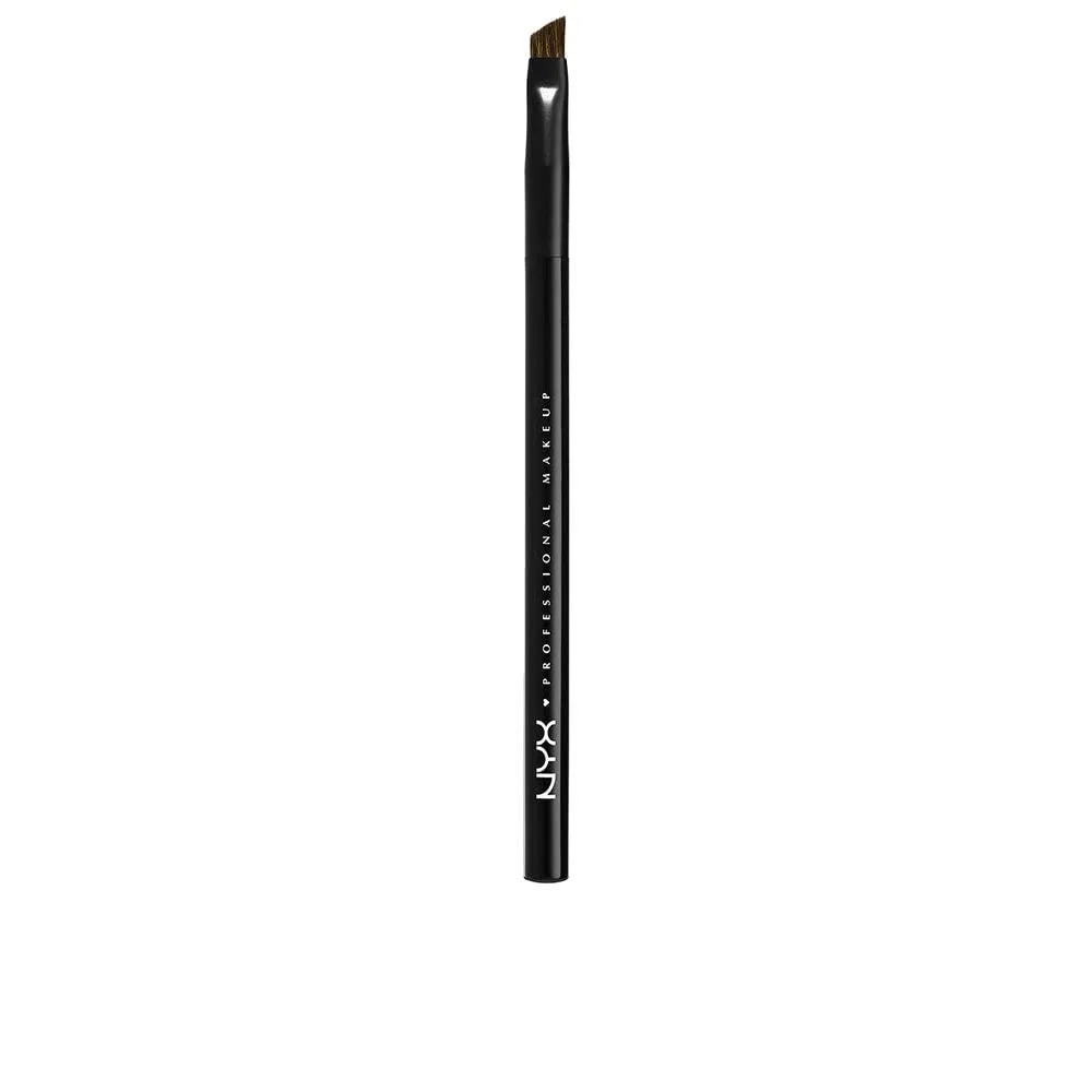 Угловая кисть для бровей «Pro Brush Angled 19» от NYX Professional Makeup Nyx Professional Makeup