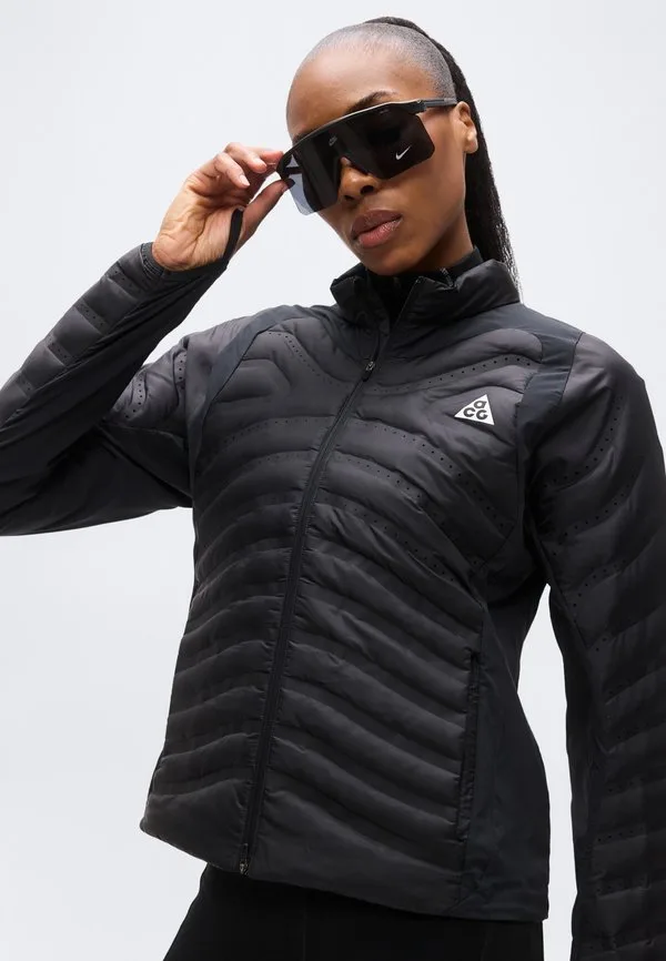 Беговая куртка lavaloft Nike Acg, Black/Summit White — фото 4