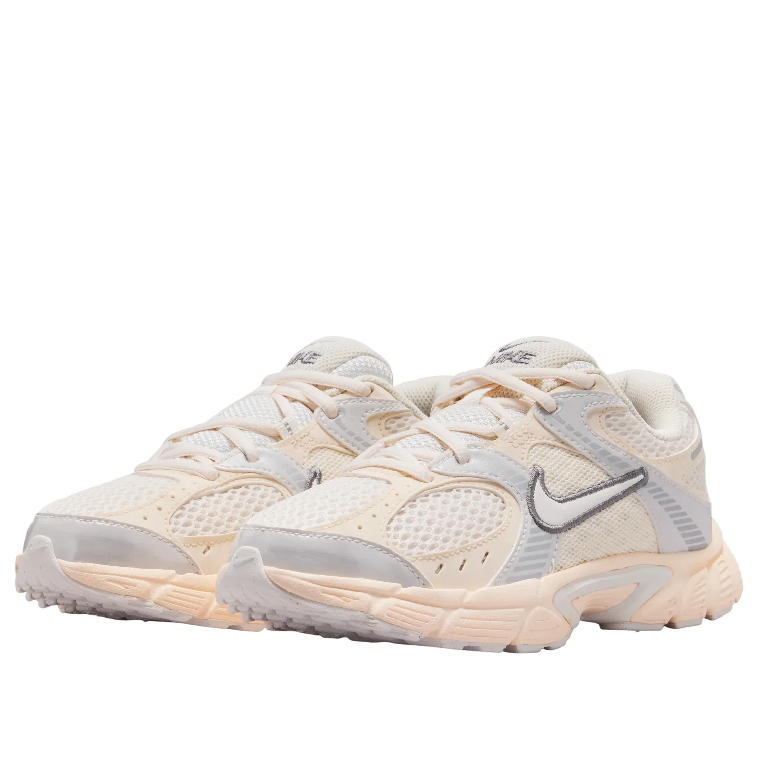 Кроссовки Nike V5 RNR 'Chalk Sail Pencil Point' HQ6411-106, бежевый — фото 4