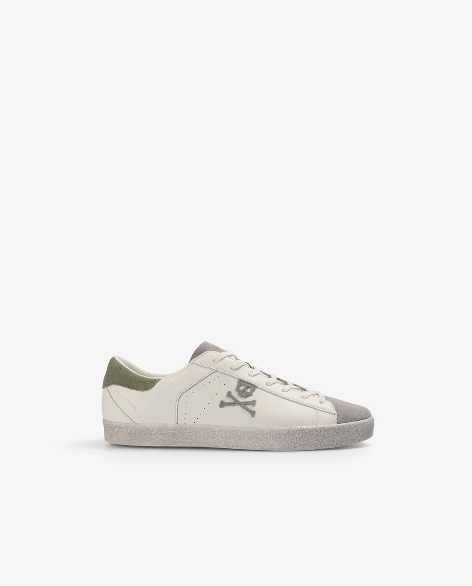 

Низкие кроссовки с черепом и контрастными элементами Scalpers, белый/зеленый