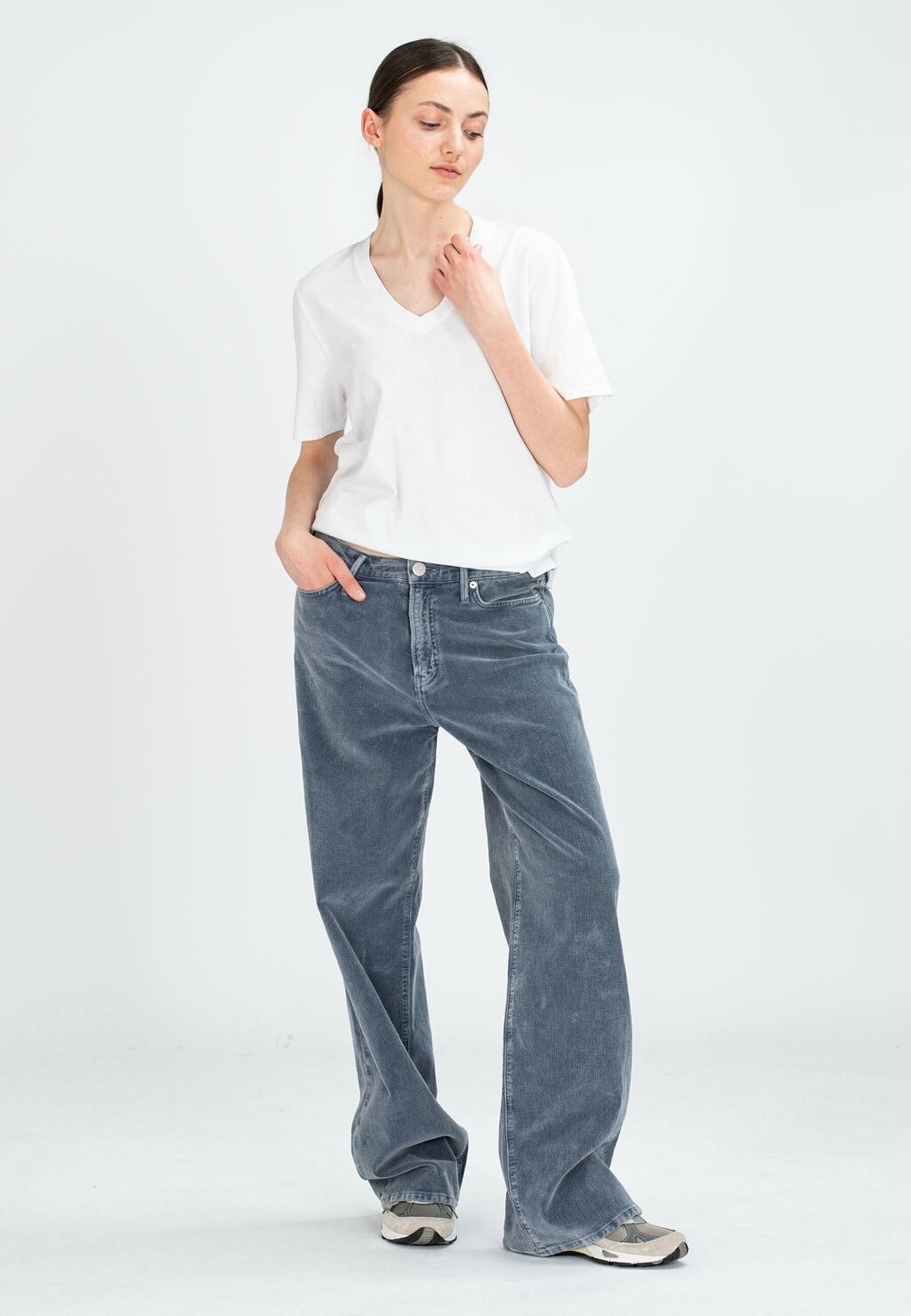 

Базовая футболка V NECK TEE True Religion, белый