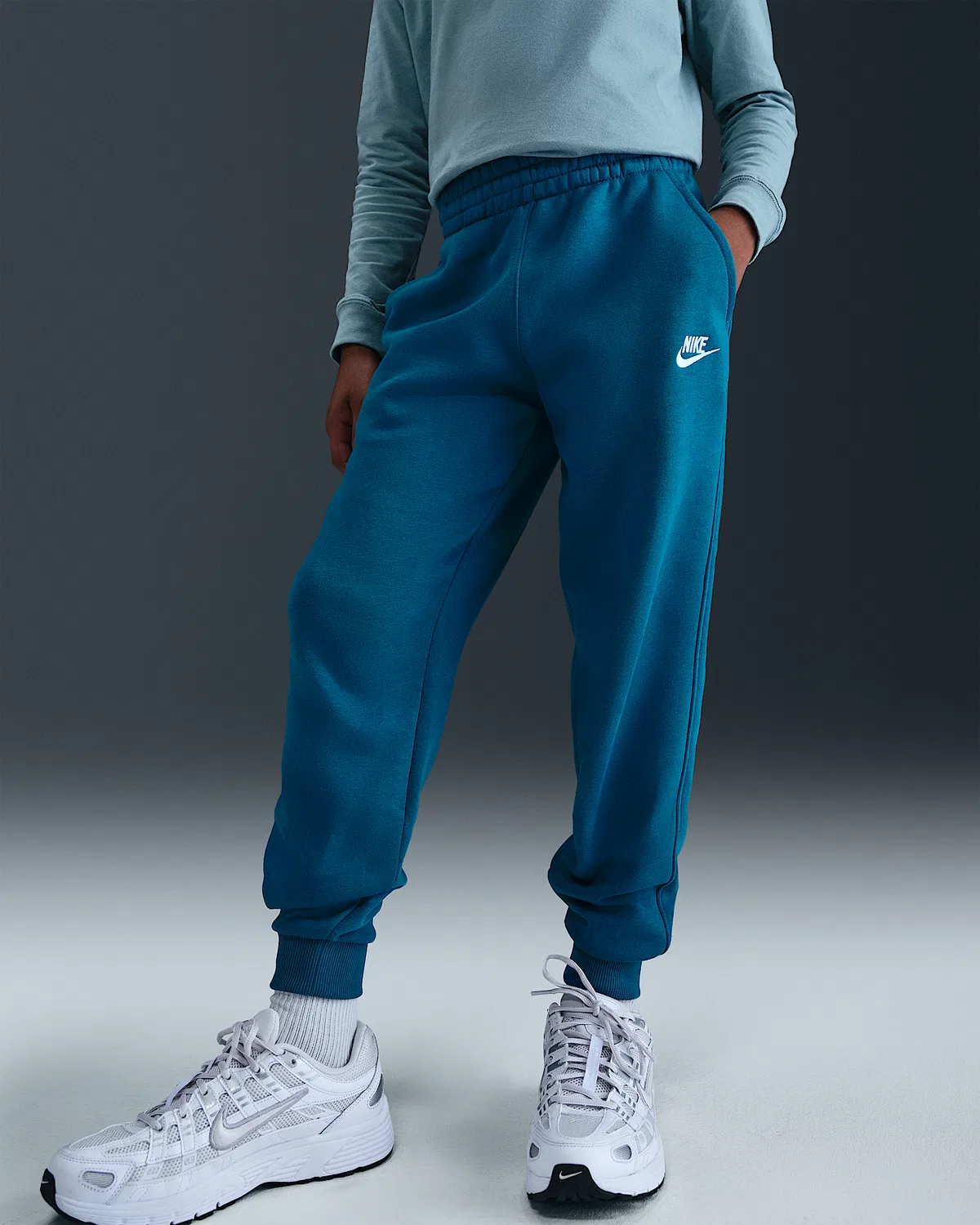 Джоггеры Nike Sportswear Club Fleece для старших детей, Green Abyss/White — фото 2