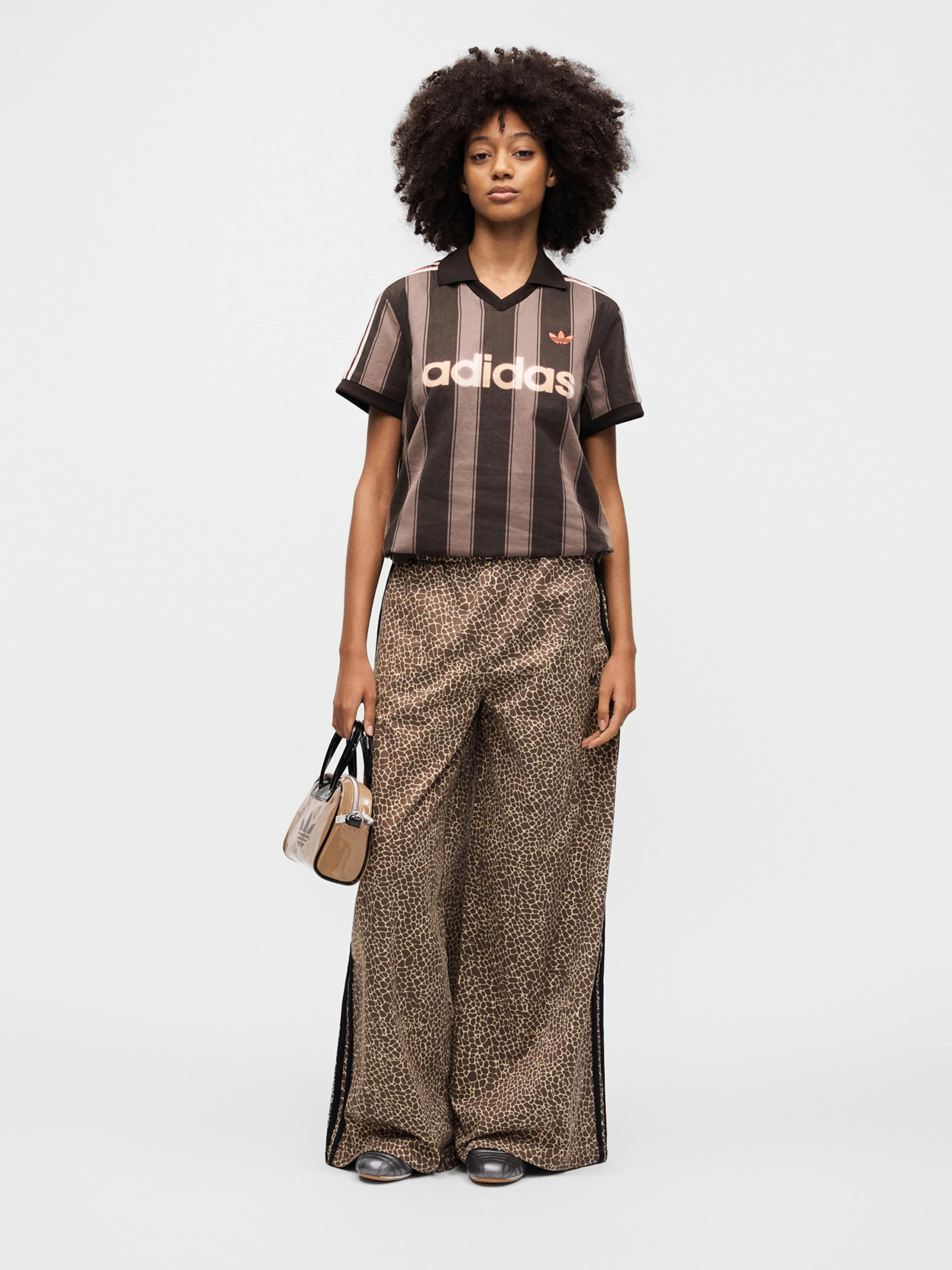 Adidas Originals Широкие джинсы в цвете Chocolate — фото 4