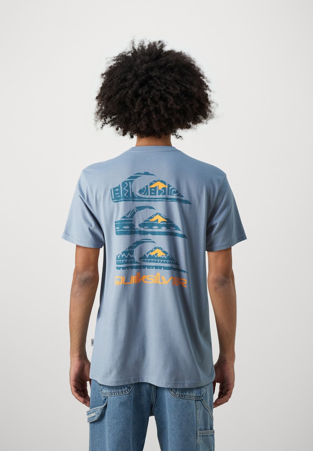 

Принт на футболке VERTICAL LOGOS TEE UNISEX Quiksilver, сине-серый