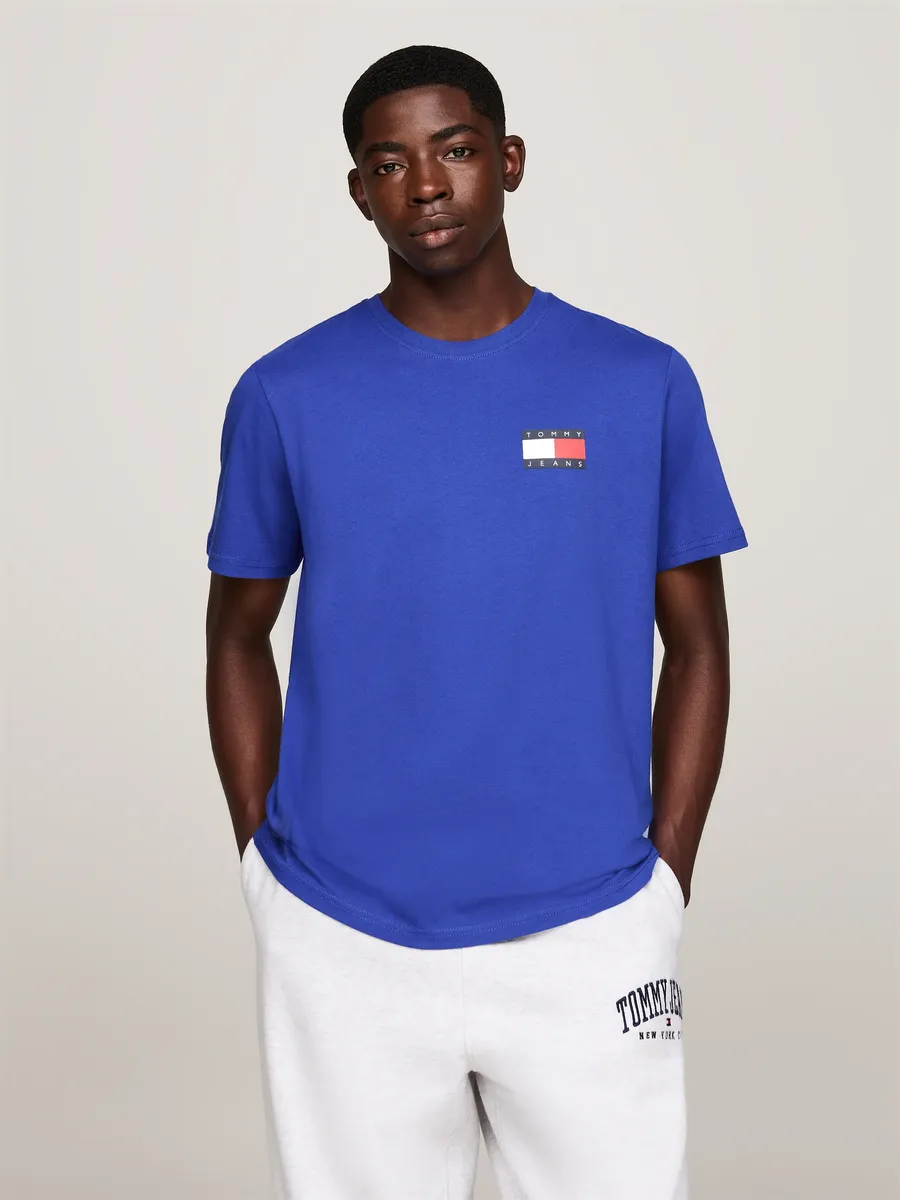 

Футболка Tommy Jeans "TJM SLIM ESSENTIAL FLAG TEE EXT", синий
