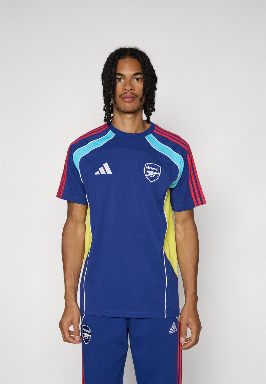 

Футболка Adidas Performance ARSENAL FC URBAN PURIST T-SHIRT, Victory Blue/Bright Yellow/Bright Cyan/Blue
