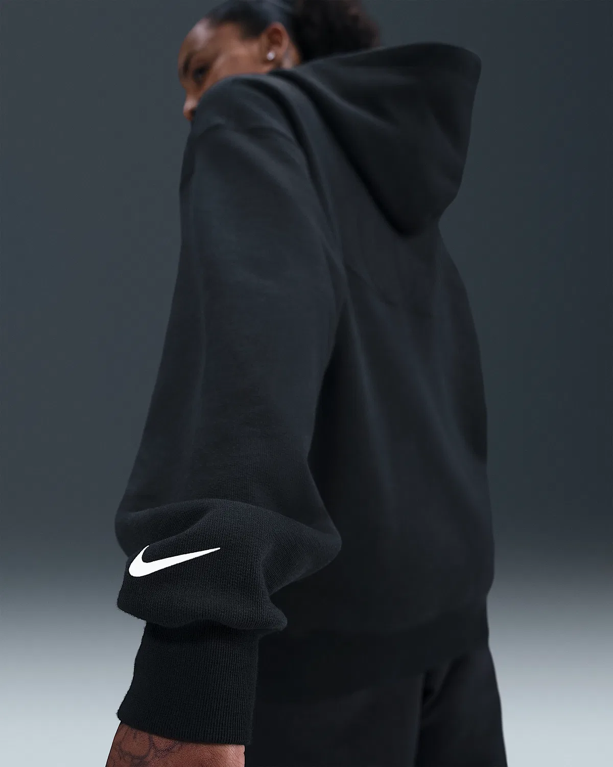 Nike Basketball Fleece Pullover Hoodie Caitlin Clark, Black/Sail — фото 4