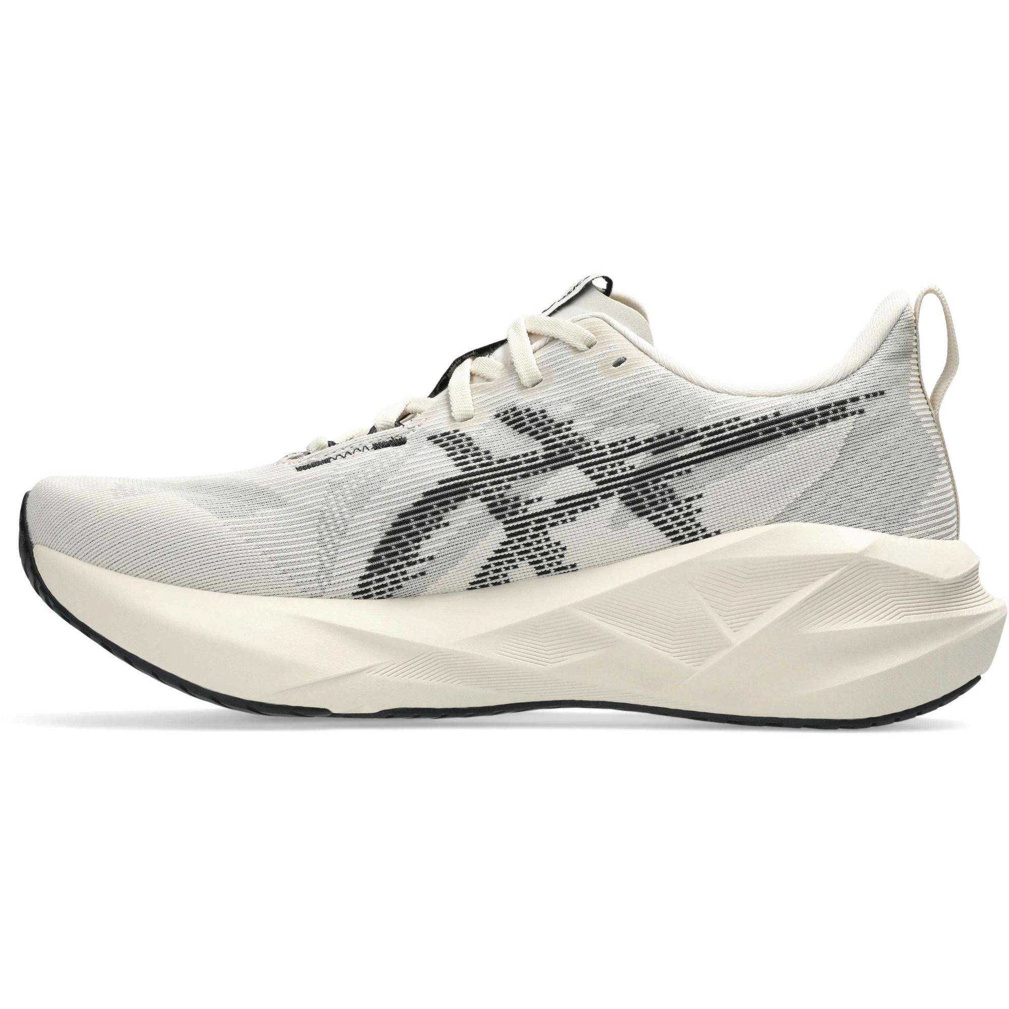 Мужские беговые кроссовки NOVABLAST 5 Asics, Oatmeal/Black — фото 2