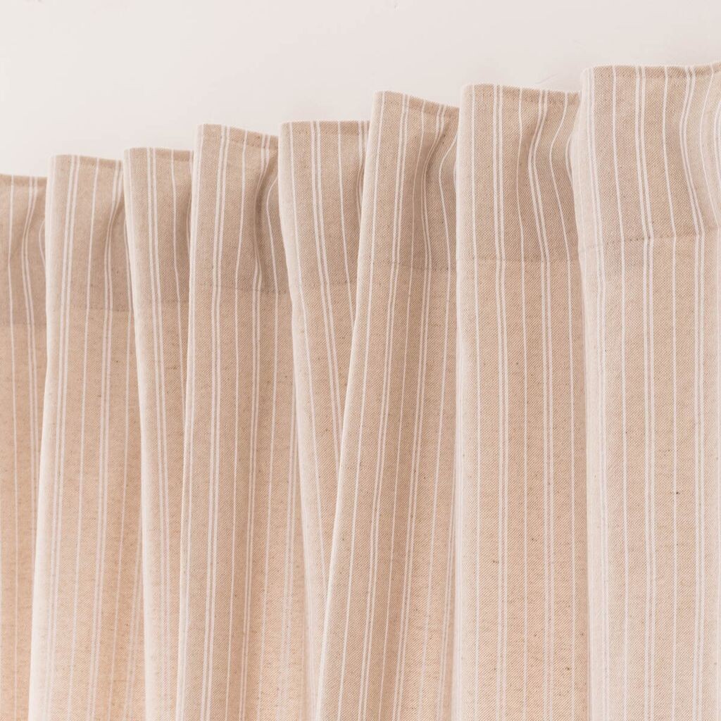 

Штора Basic Stripe в полоску натуральный белый 245см от SCHÖNER LEBEN. Подвесные петельки Schöner-Leben