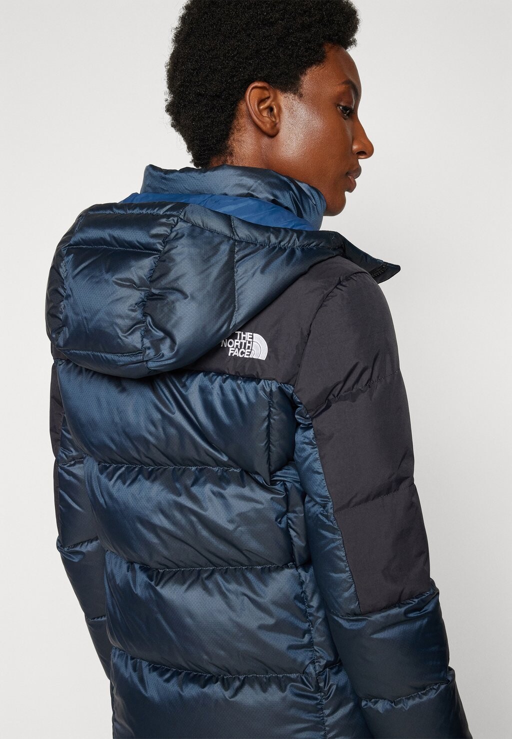 

Пуховик DIABLO DOWN HOODIE The North Face, черный