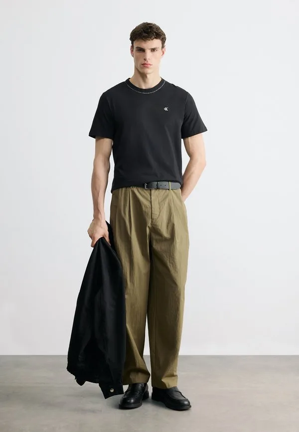 Базовая футболка из коллекции contrast sched ringer crew с контрастной строчкой Calvin Klein, Black — фото 2