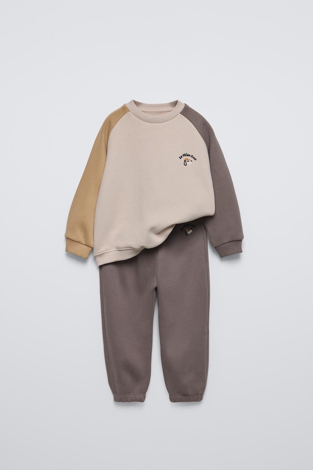 

Комплект из вышитой толстовки и джоггерсов ZARA, бежевый/коричневый