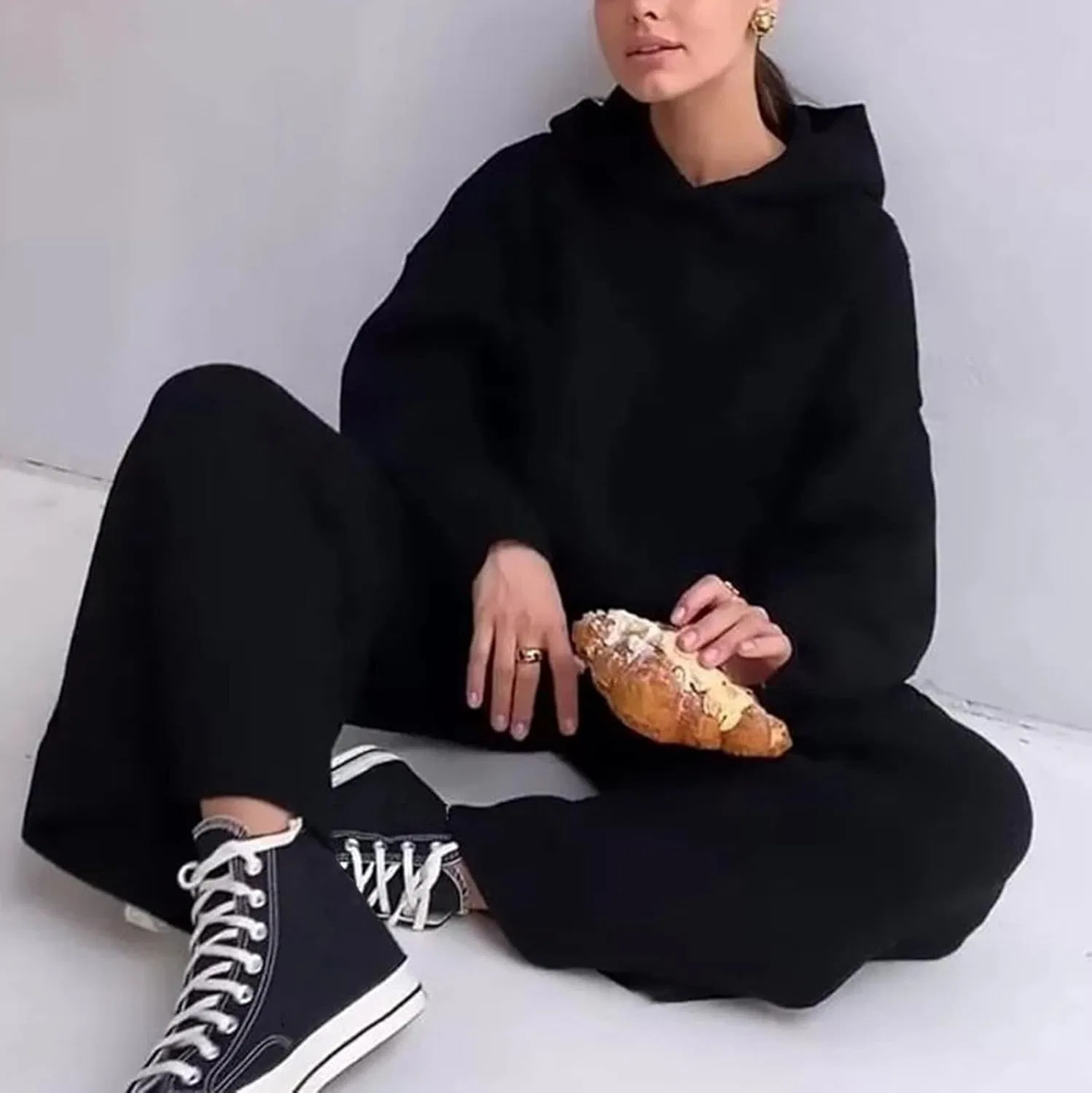 Женский спортивный костюм Oversized Hoodie и Wide Leg Sweatpants, Black — фото 3