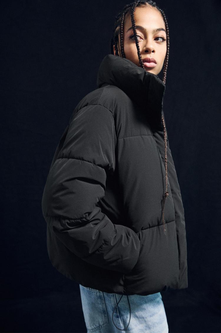 

Пуховик с высоким воротом Pull And Bear, черный
