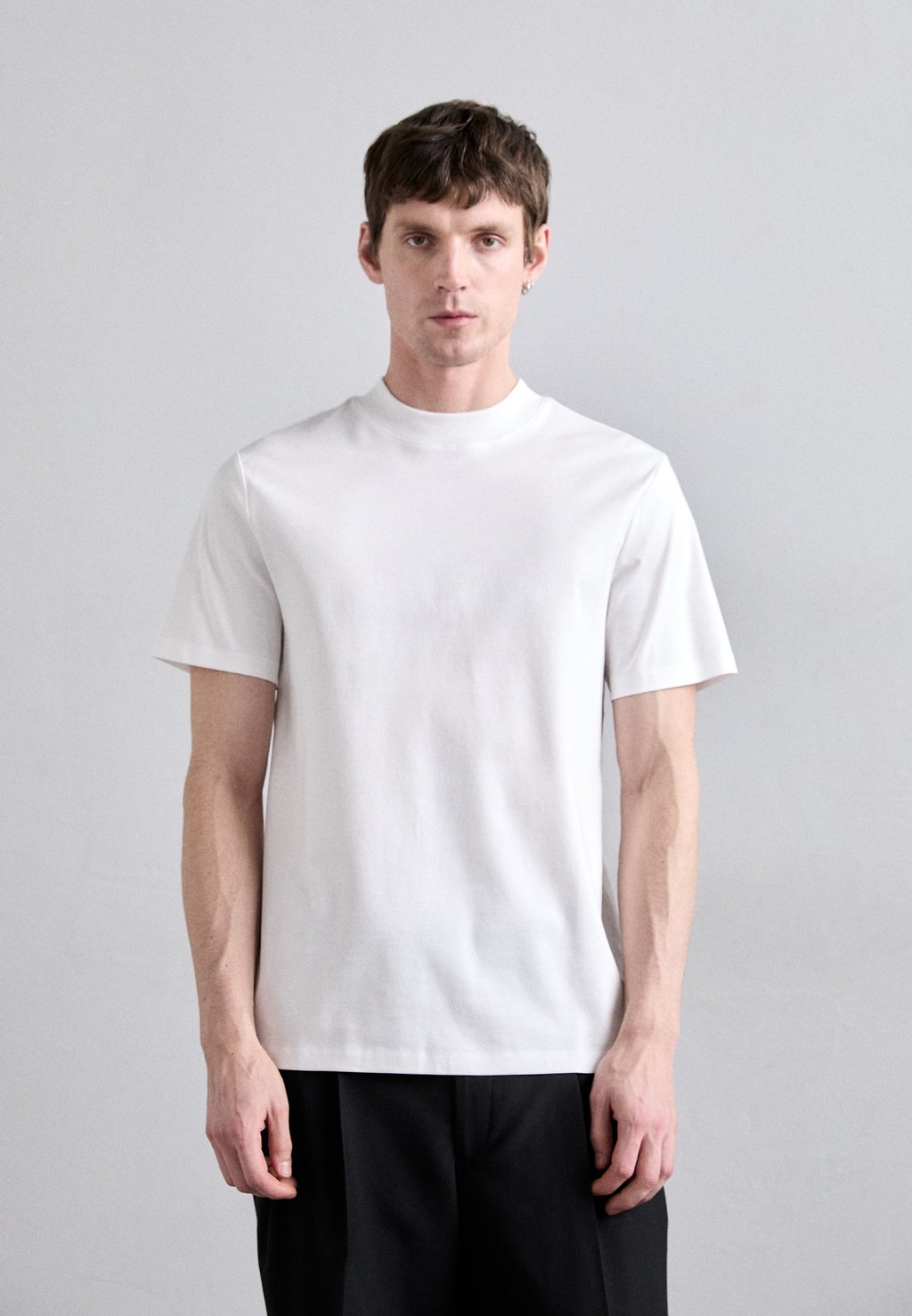 

Базовая футболка ACE MOCK NECK J.LINDEBERG, белый