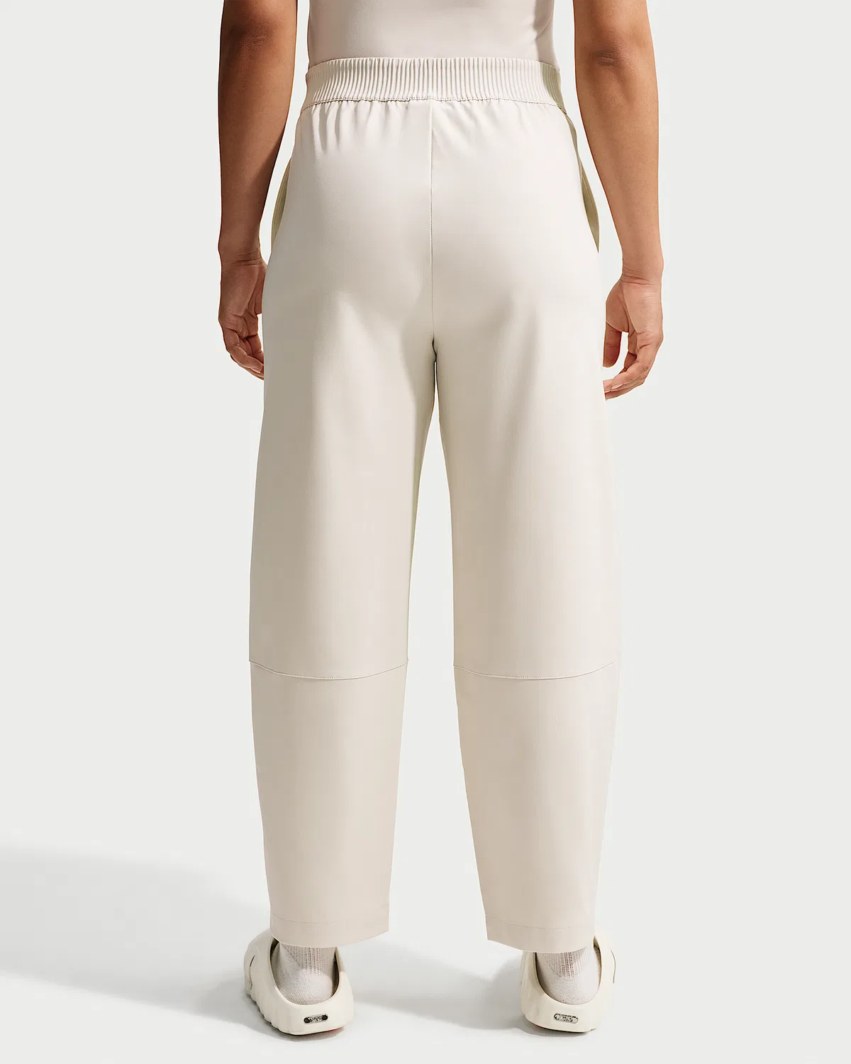 Женские штаны Nike 24.7 PerfectStretch Dri-FIT с высокой посадкой, свободного кроя, Light Orewood Brown/Light Iron Ore — фото 3