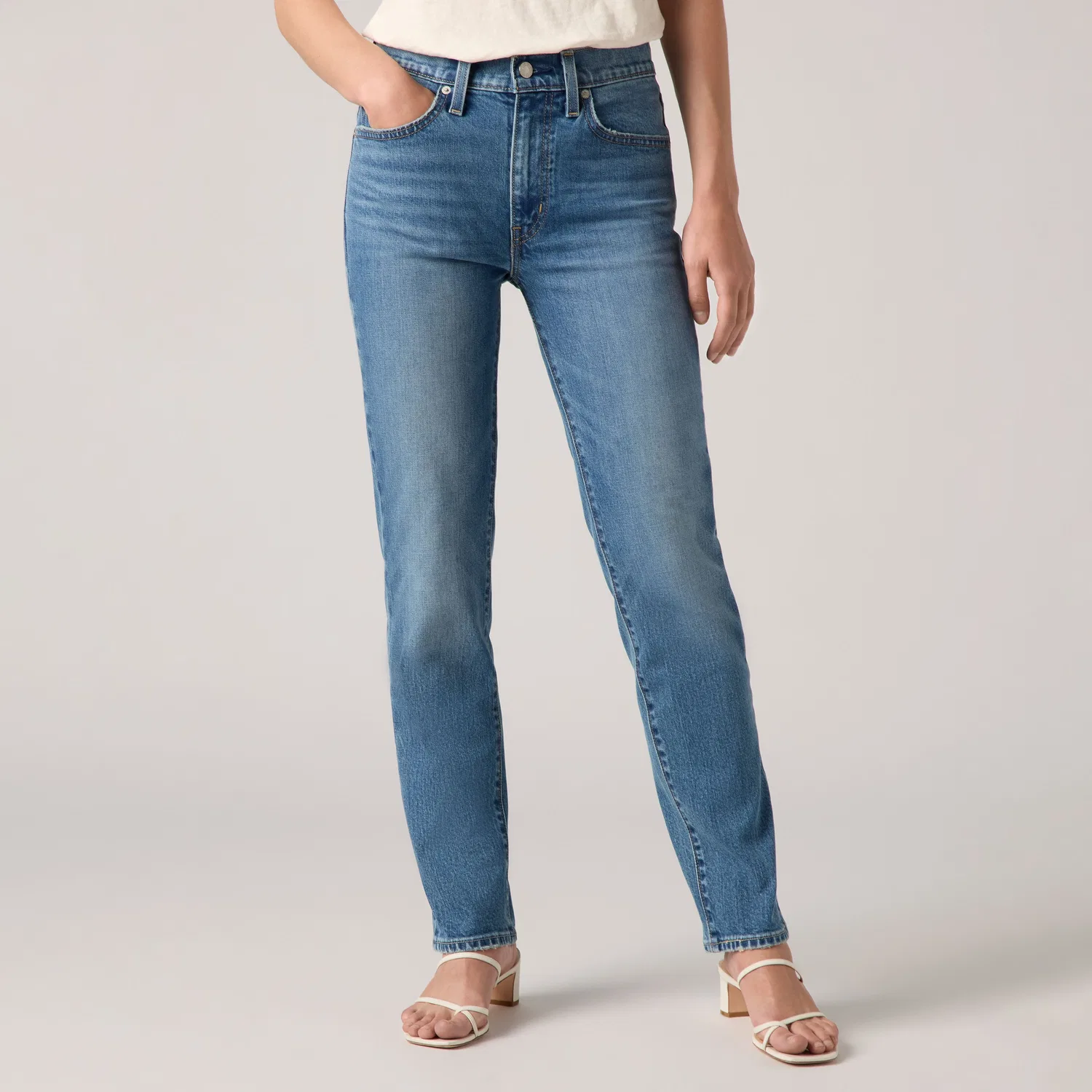 Женские джинсы прямого кроя с высокой посадкой 724 Levi's, Medium Wash — фото 2
