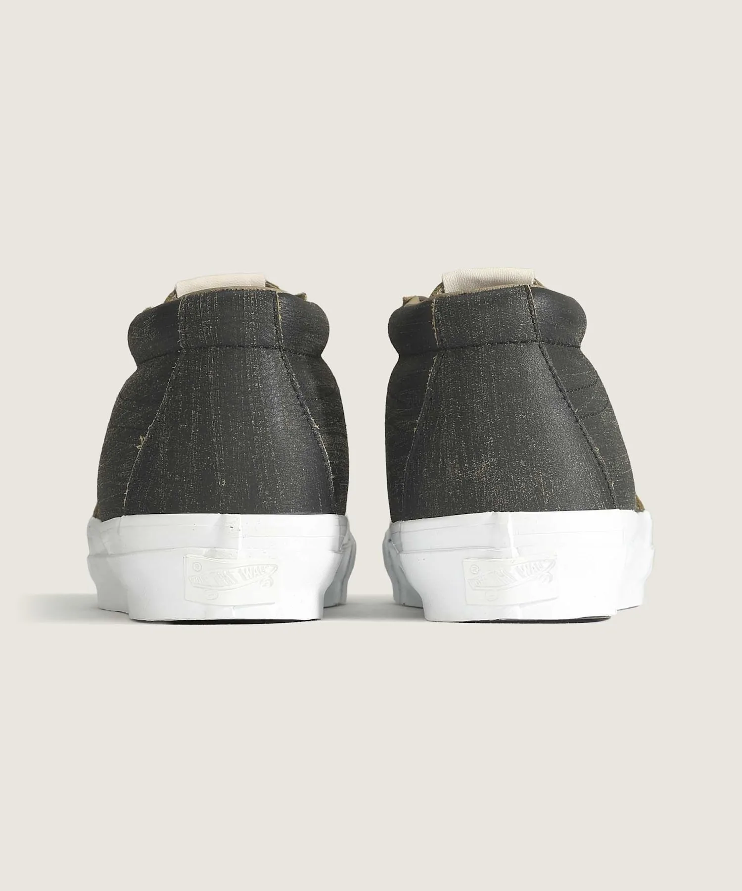 Кроссовки мид кат из натуральной кожи VANS SK8-Mid Aged Leather LX черные — фото 4