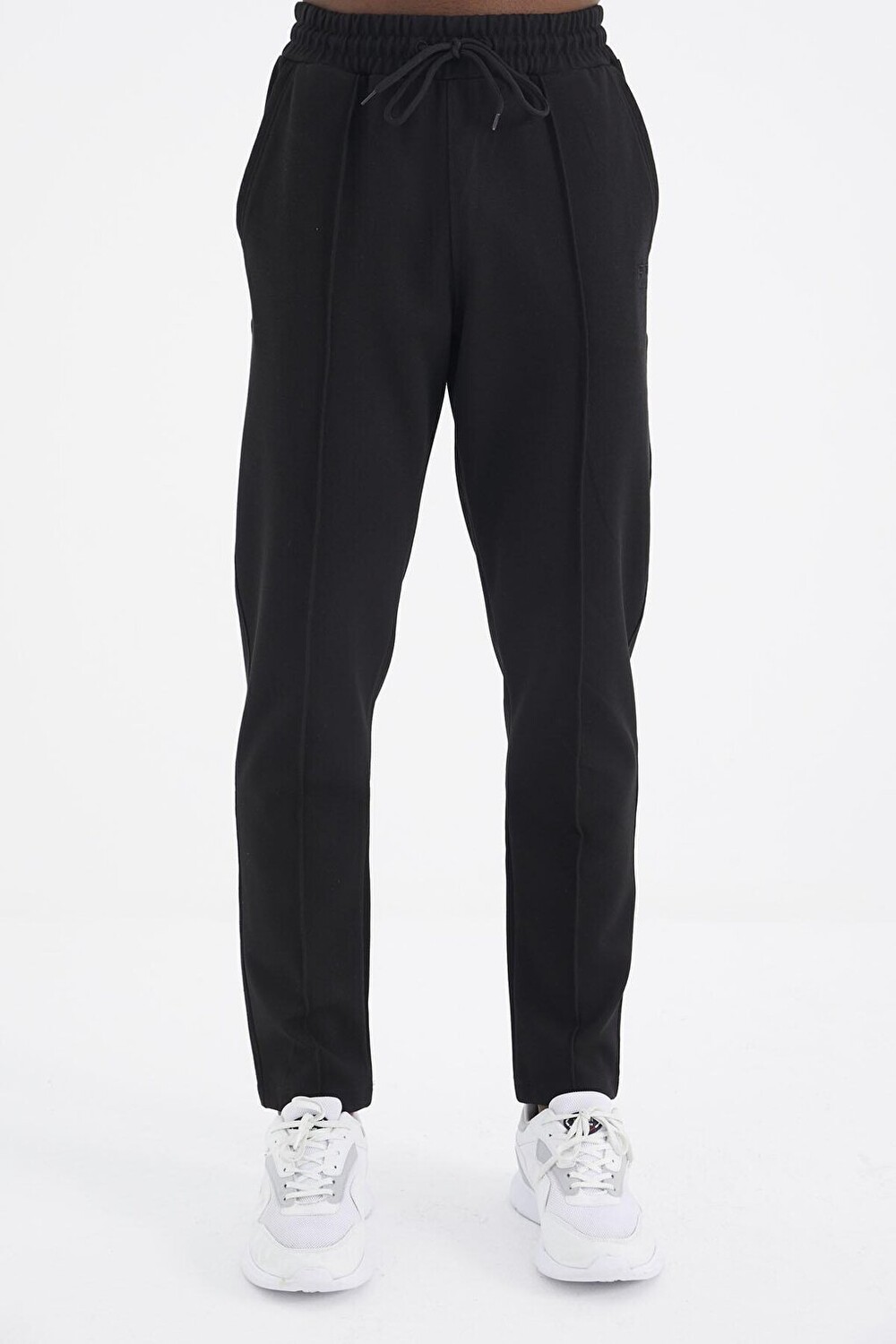 

Мужской спортивный костюм Davin Black Jogger AIR JONES
