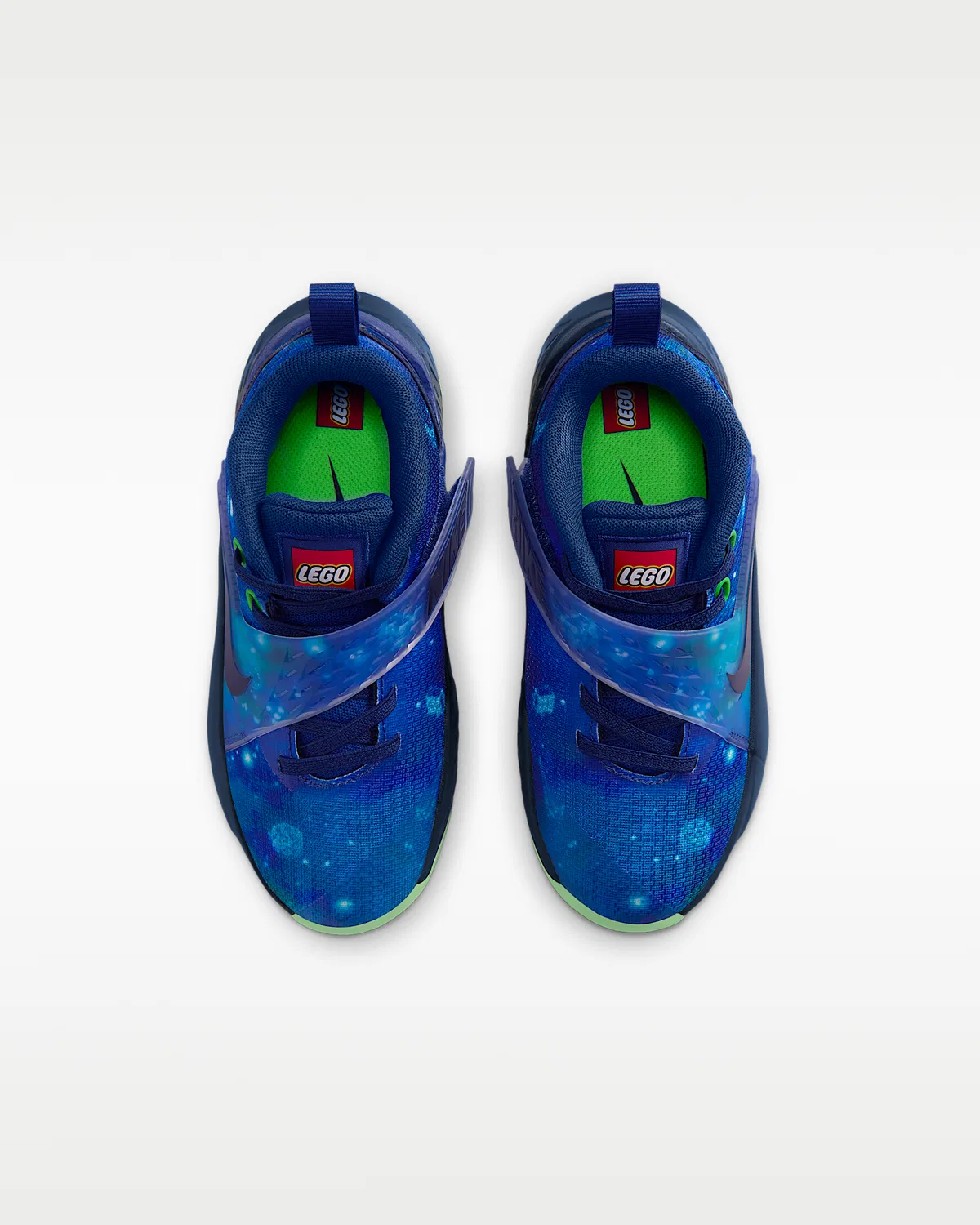 Детские кроссовки Nike Hustle D 12 x LEGO® Collection, Brave Blue/Multi-Color/Green Strike/Black — фото 4