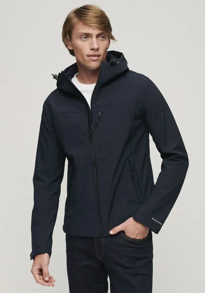 

Куртка из софтшелла Superdry "HOODED SOFT SHELL JACKET", с капюшоном, цвет Eclipse Navy