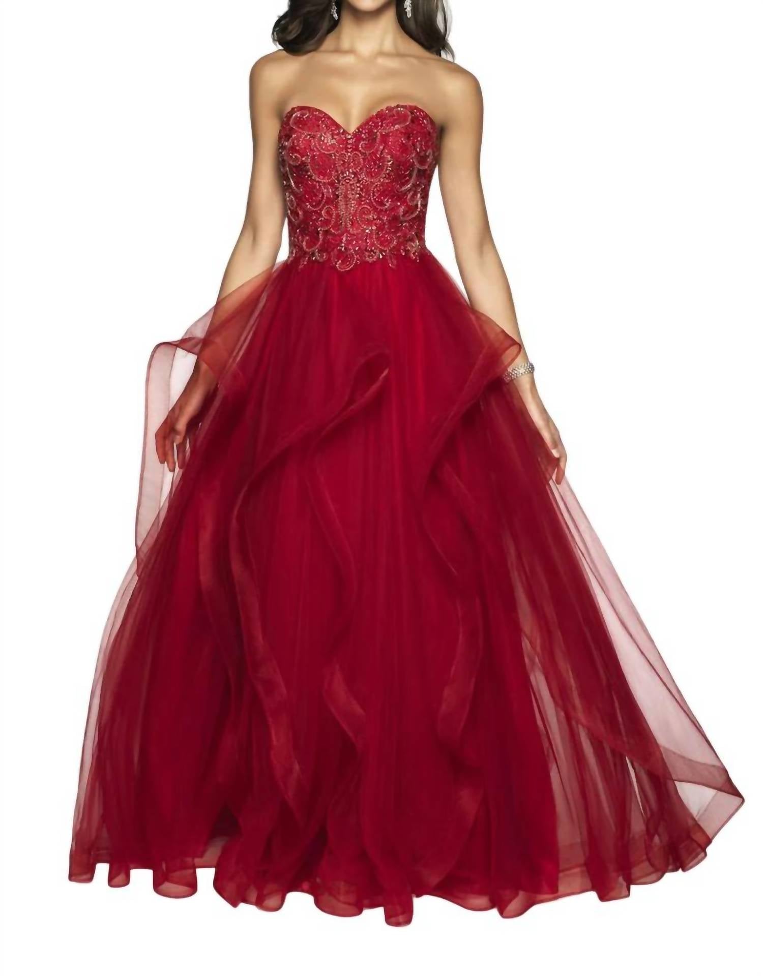 

Рукам вышитое тюлевое безрукавное платье с рюшами в карминно-красном цвете Blush Prom