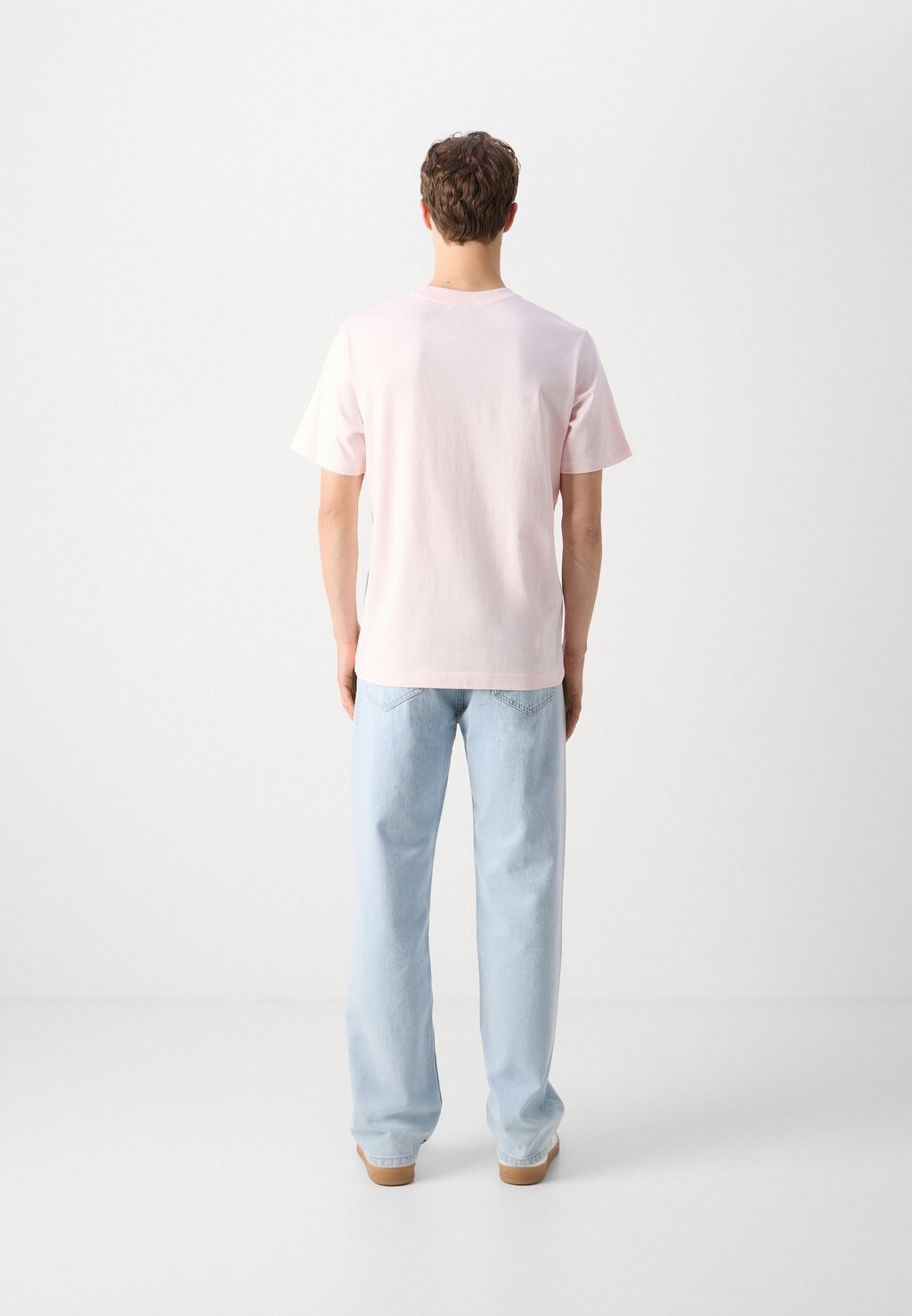 

Футболка базовая Frode Logo Tee Mads Nørgaard, румяная невеста