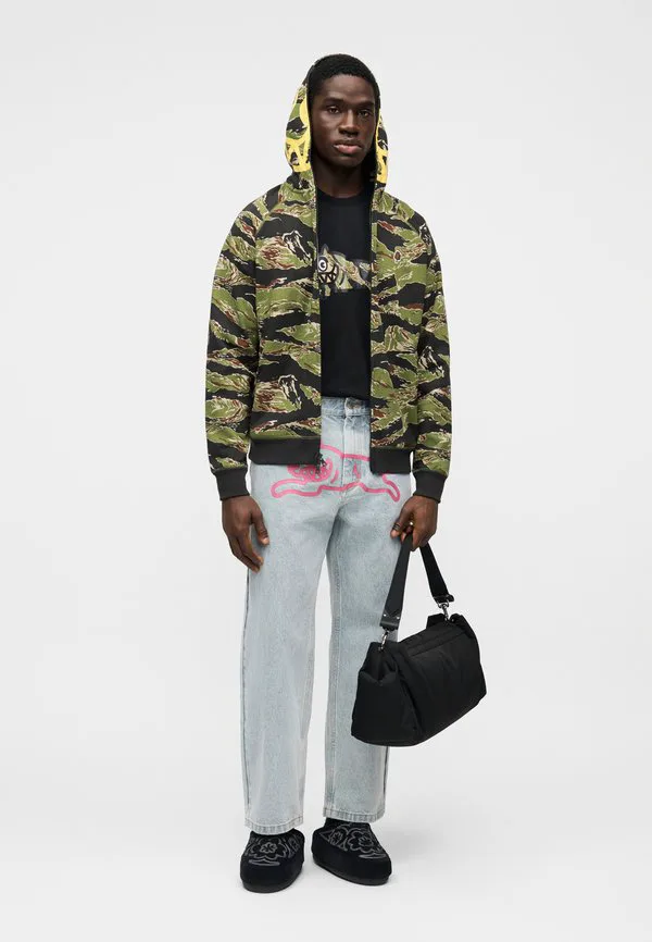 

Толстовка на молнии с капюшоном и рисунком «тигровые полосы» в виде смайлика. Icecream, Green, Зеленый, Толстовка на молнии с капюшоном и рисунком «тигровые полосы» в виде смайлика. Icecream, Green