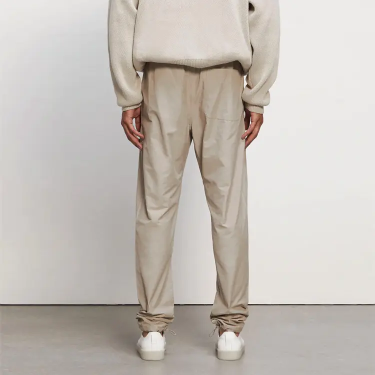 

FW20 Трикотажные спортивные штаны унисекс Moss Fear Of God Essentials, цвет Moss