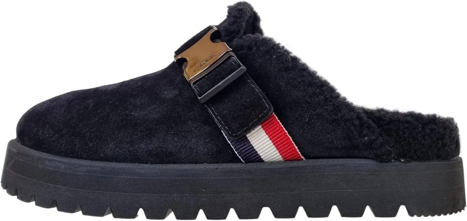 Замшевые тапочки Moncler Mon Mule M2410, черные