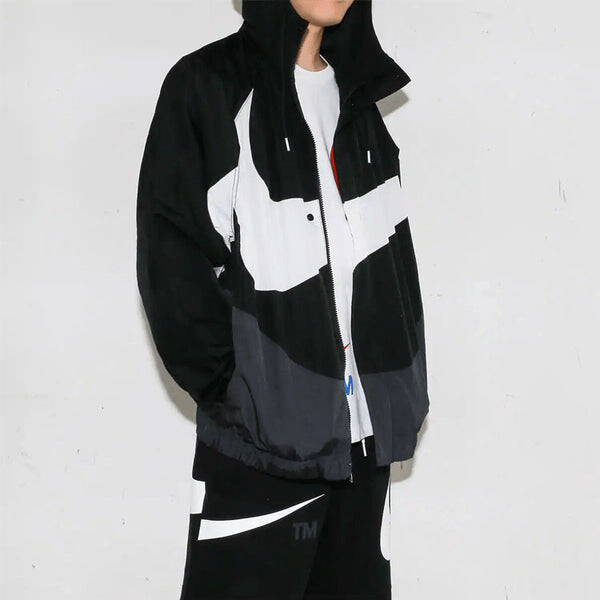 Куртка Men's Nike Sportswear Swoosh Hooded Woven Large Logo Jacket Autumn Black, черный — фото 3