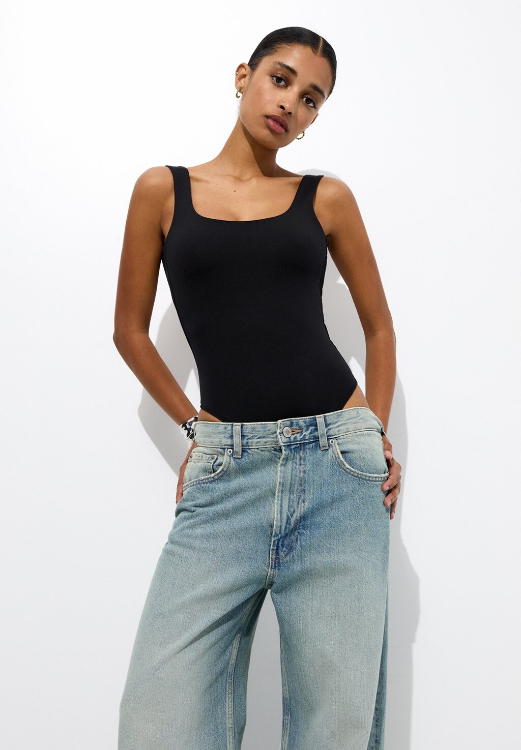

Топ PULL&BEAR, черный
