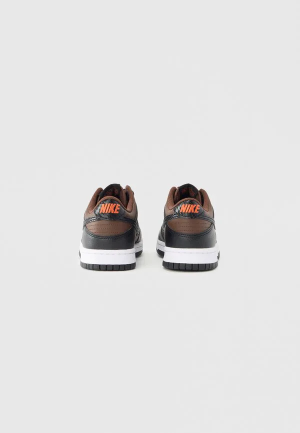 Унисекс кроссовки dunk low Nike Sportswear, Chocolate/Black/White/Cosmic Clay — фото 3