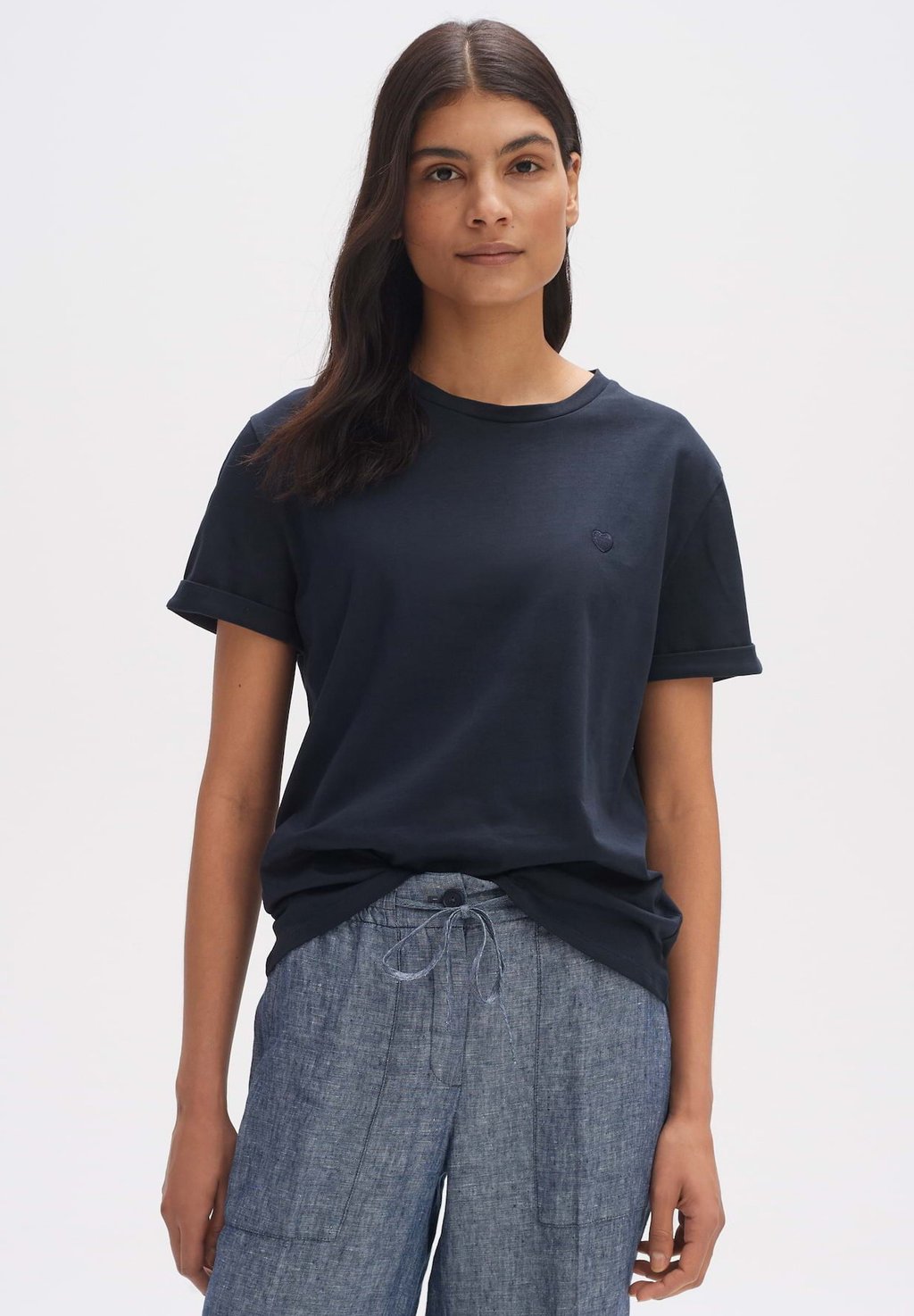 

Базовая футболка REGULAR FIT HEART DETAIL OPUS, синий